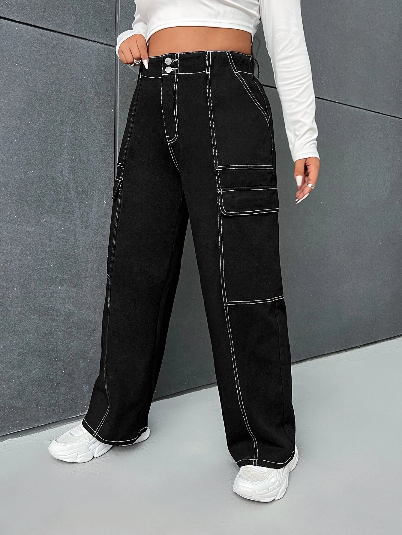 Flap Pocket Side Stitched Cargo Jeans – back view detail