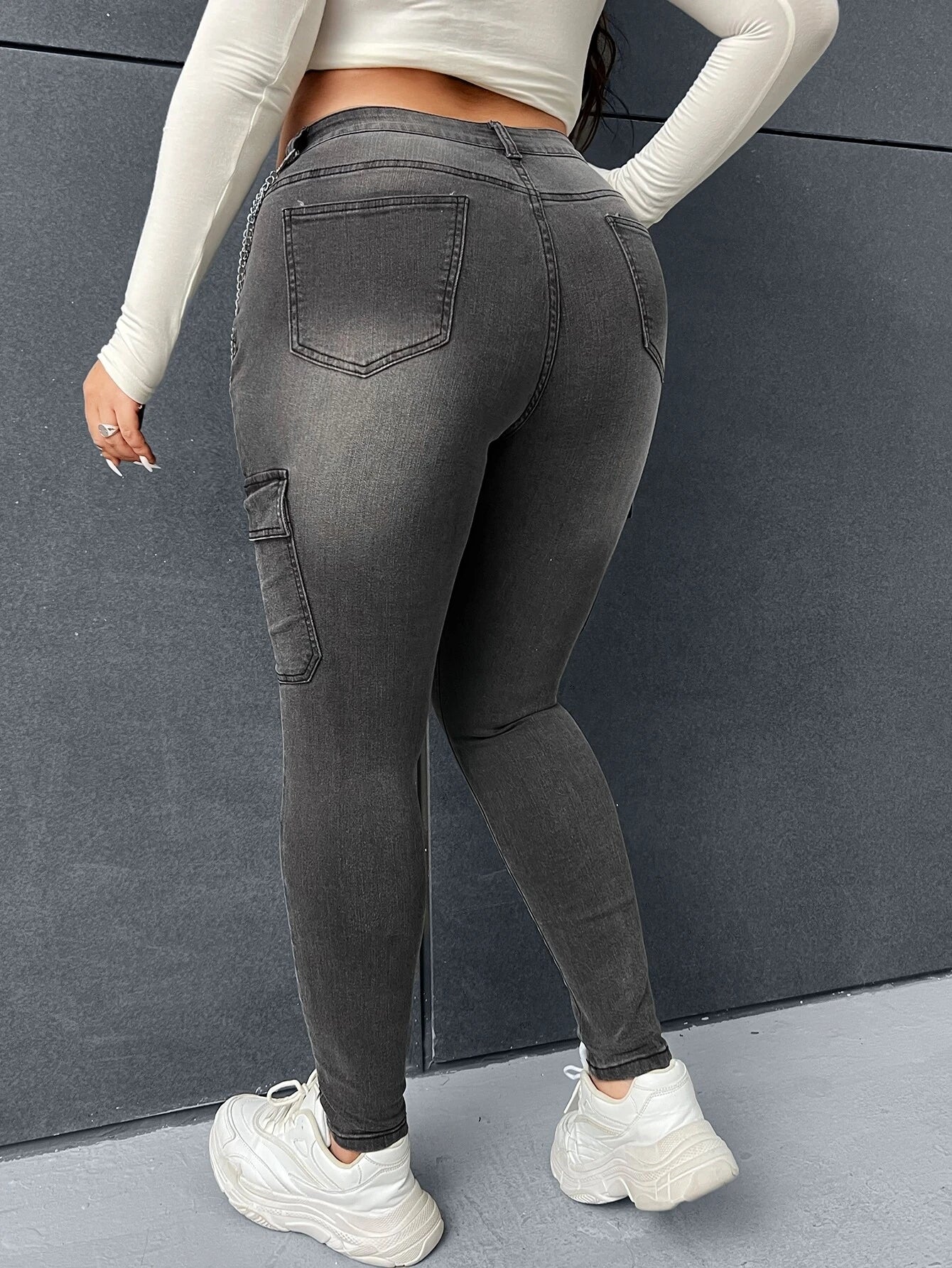 Chain Detail Flap Pocket Jeans – pocket detail close-up