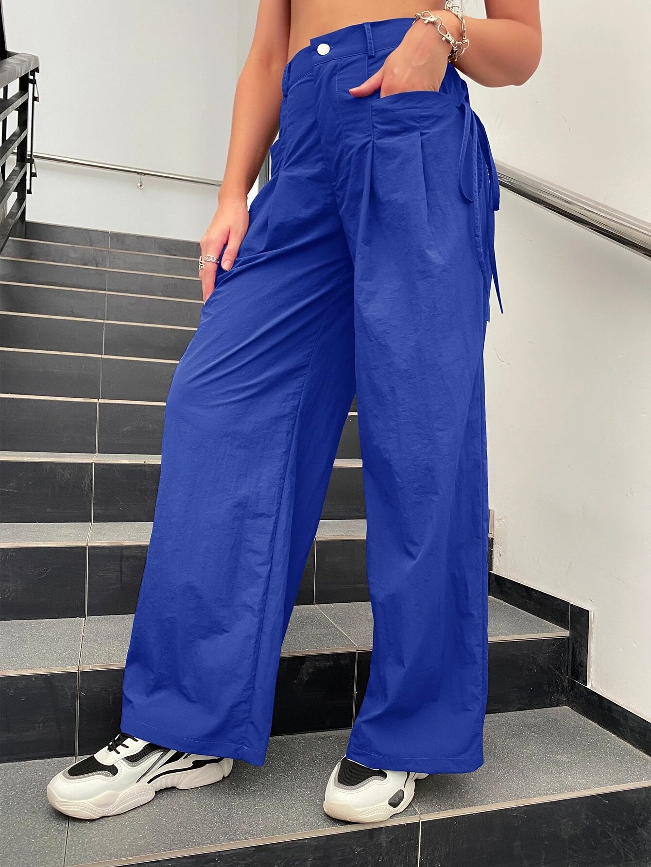 Ruched Knot Side Cargo Pants – lifestyle view 28