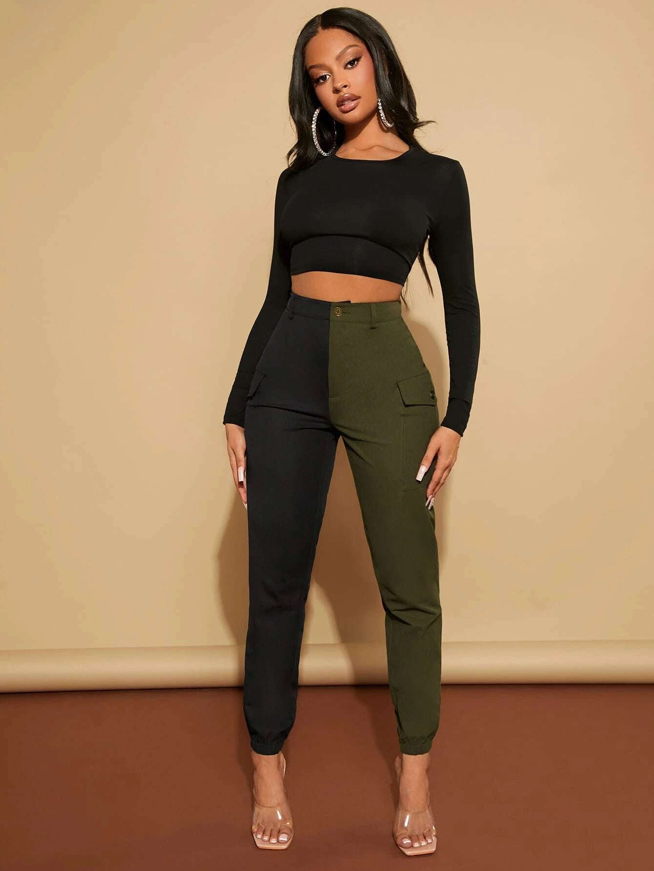 Two Tone Flap Pocket Cargo Pants – pocket detail close-up