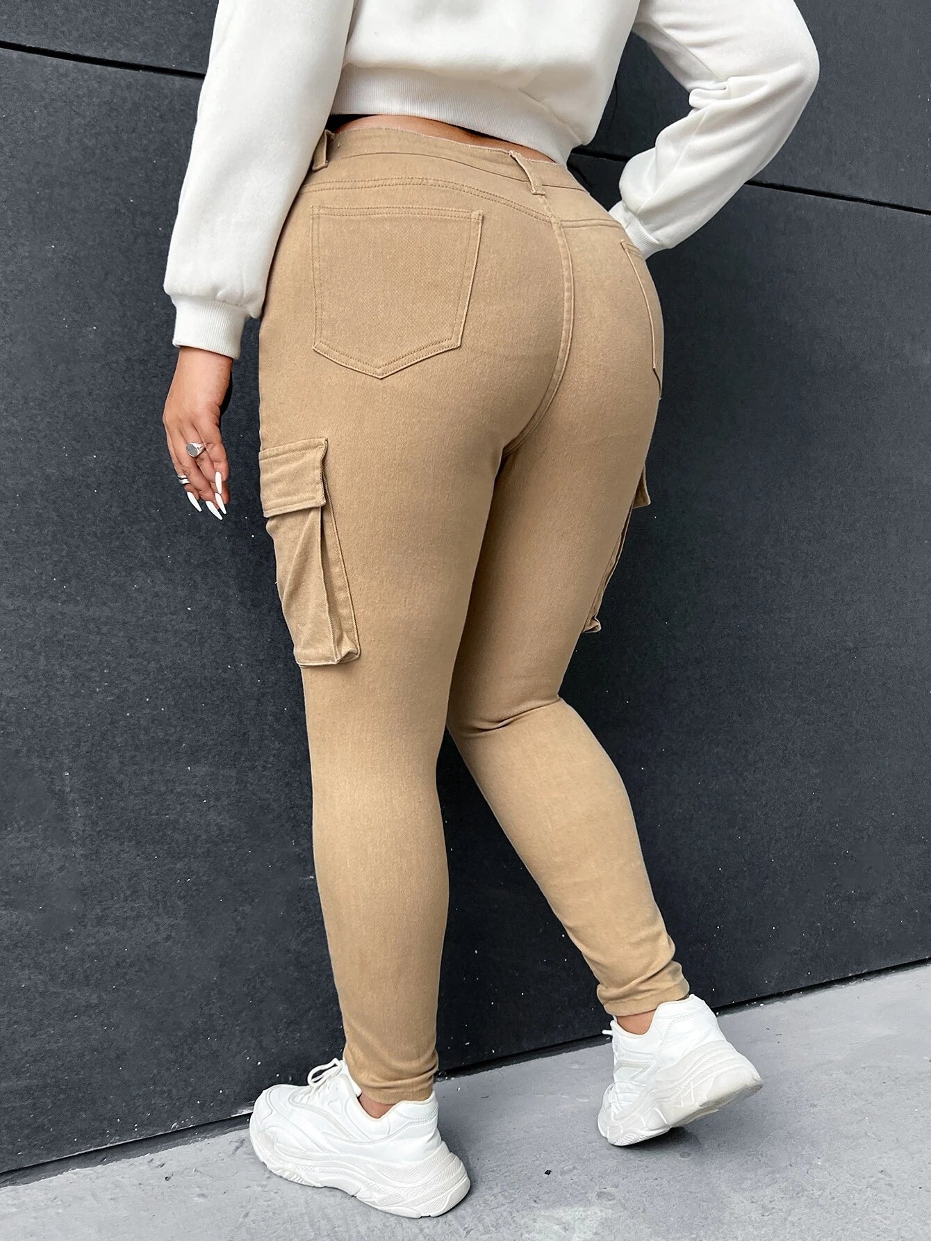 Flap Side Pocket Cargo Jeans – back view detail