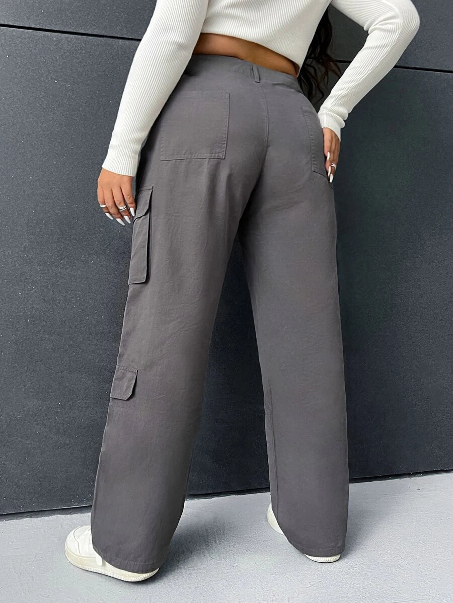 Flap Plus Pocket Side Cargo Pants – back view detail