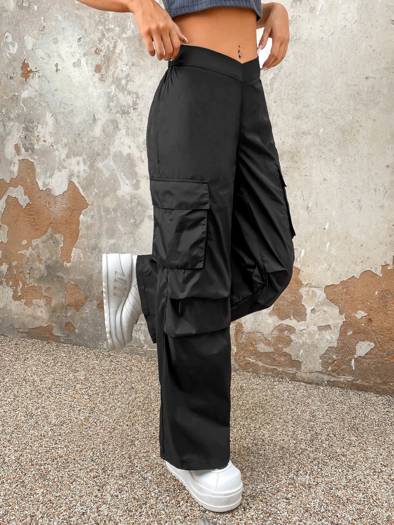 Flap Pocket Side Ruched Cargo Pant – pocket detail close-up