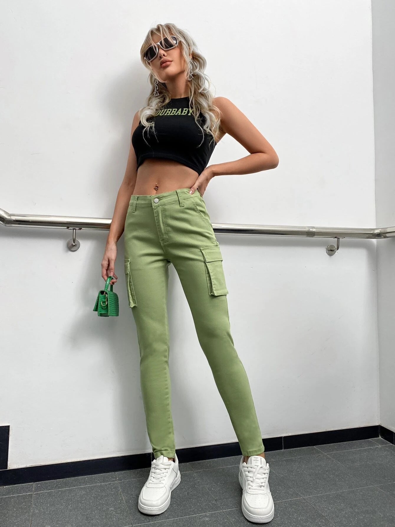Zipper Flap Pocket Side Cargo Pant Style 1 – waistband detail