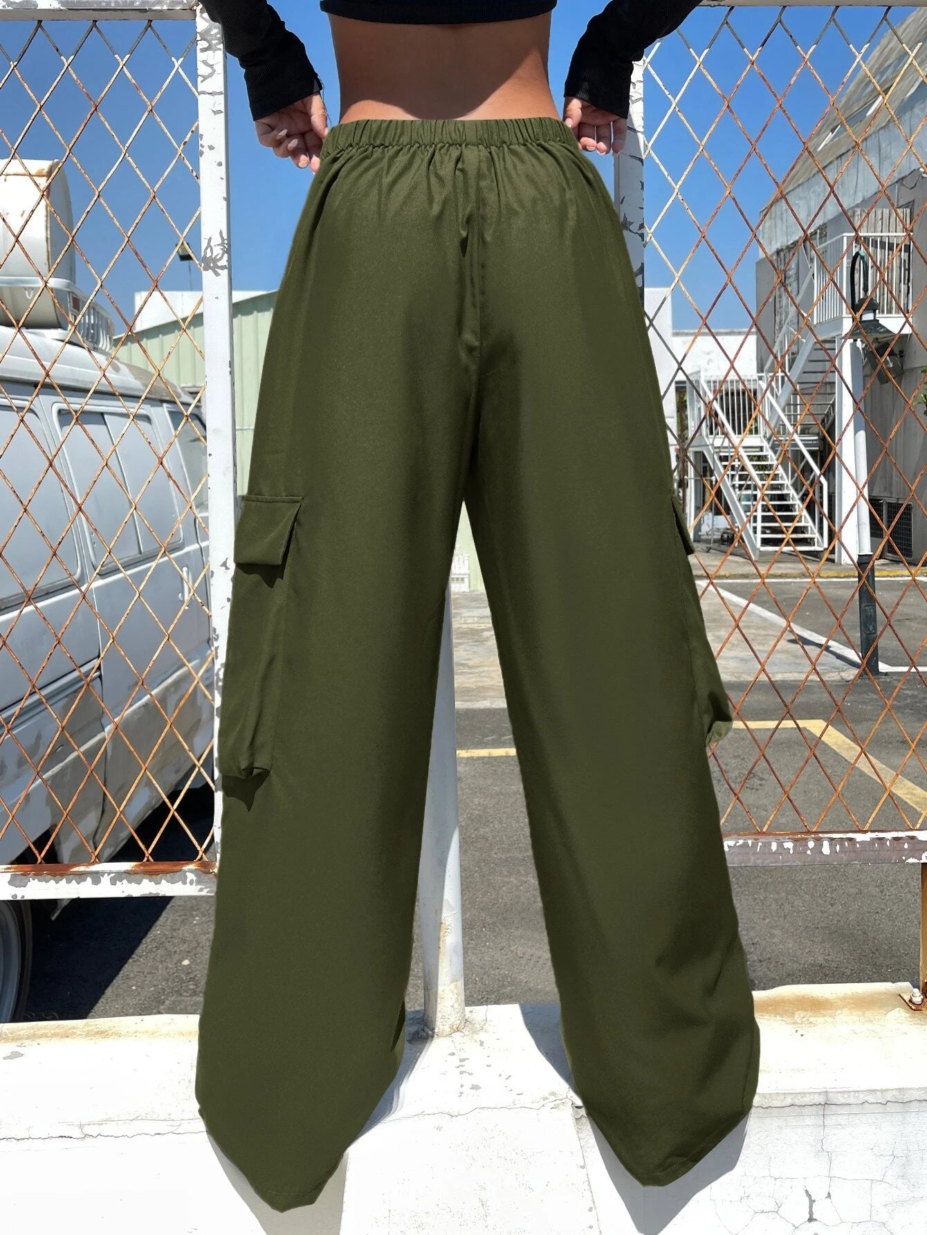 Long Pocket Side Cargo Pants – back view detail