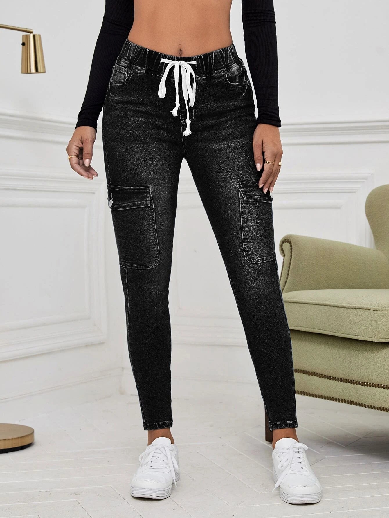 Drawstring Flap Pocket Cargo Jeans – pocket detail close-up