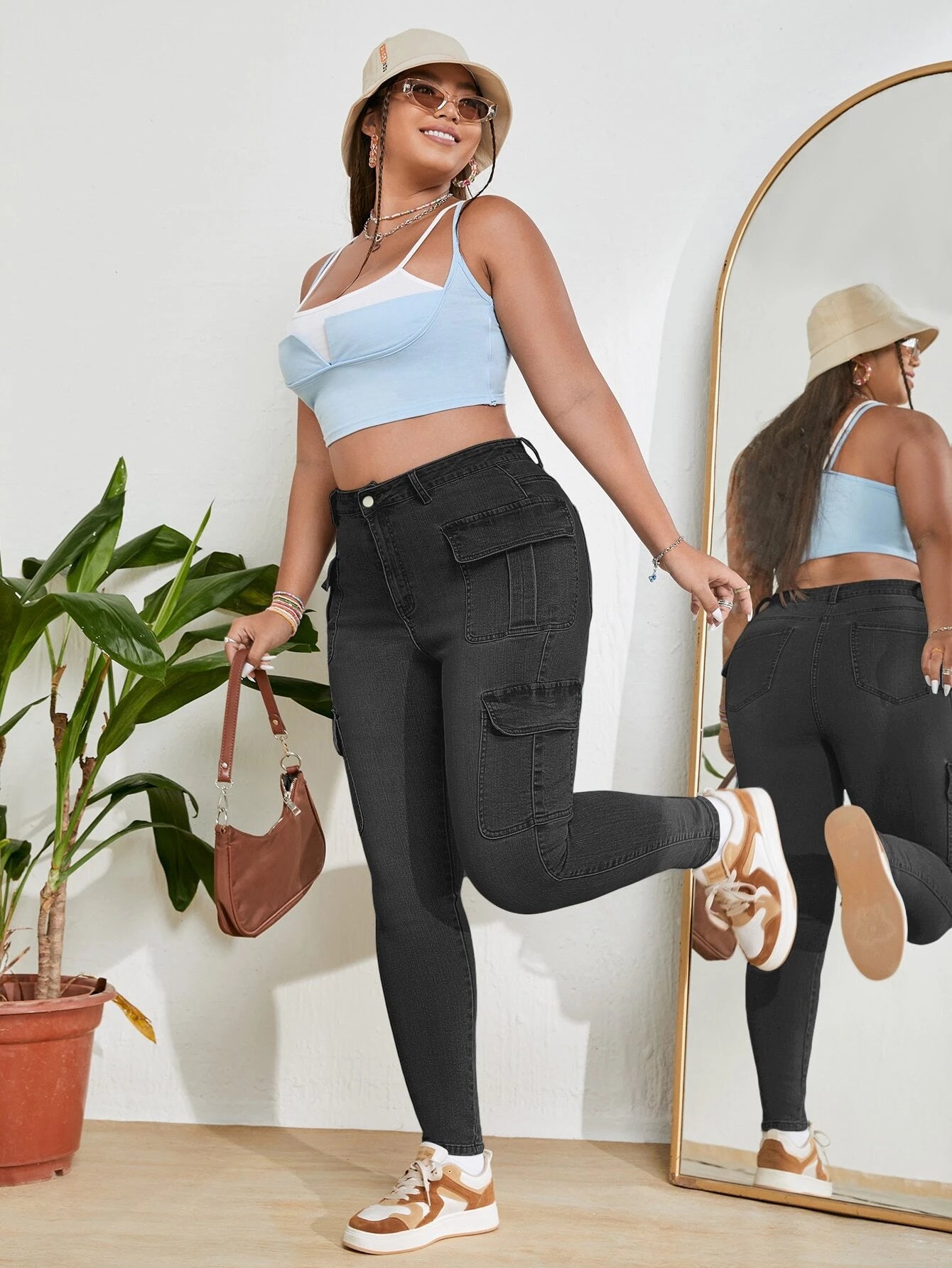 High Rise Jeans With Flap Pockets – back view detail