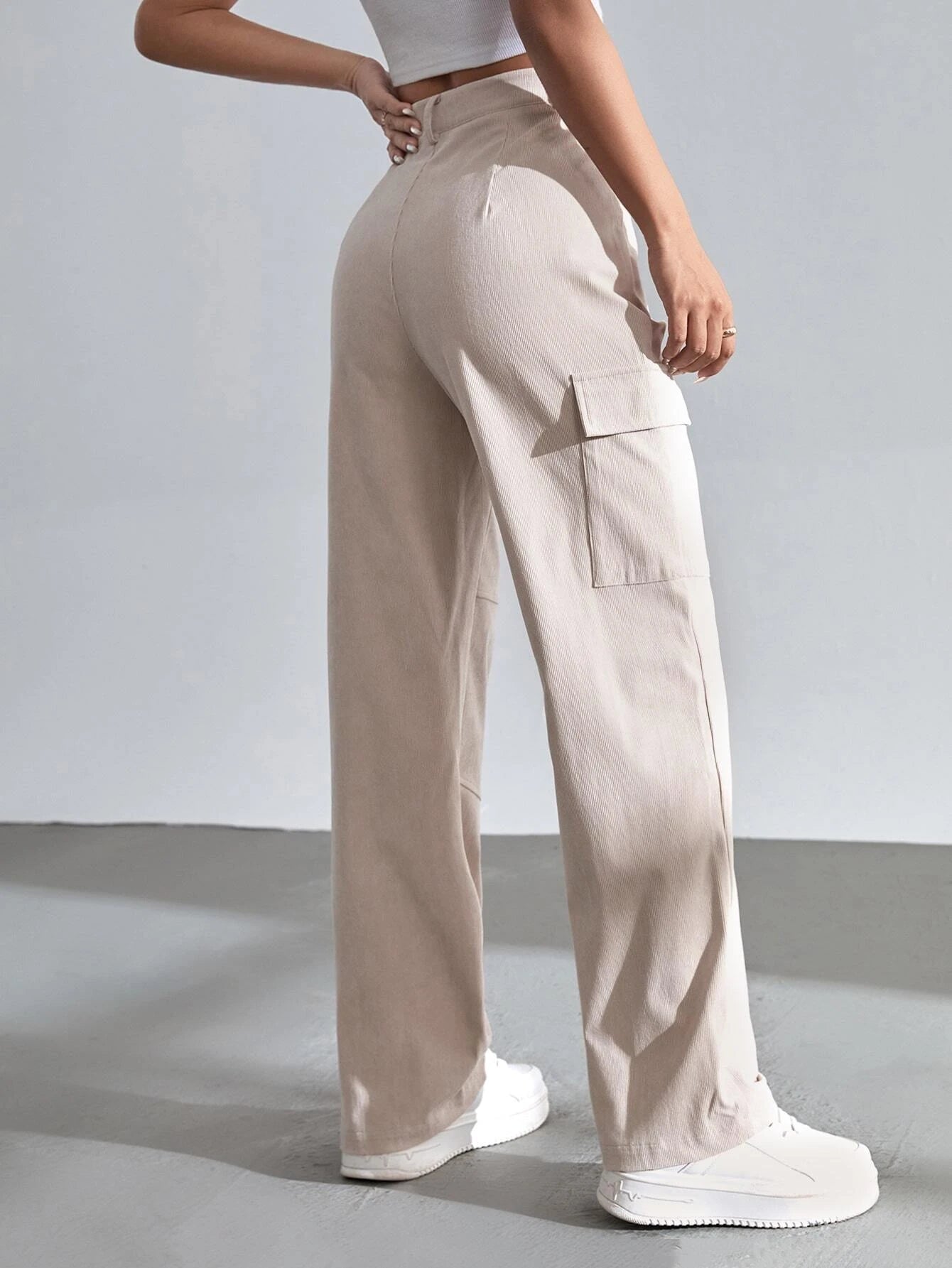 Casual Flap Pocket Side Cargo Pants Style 3 – back view detail