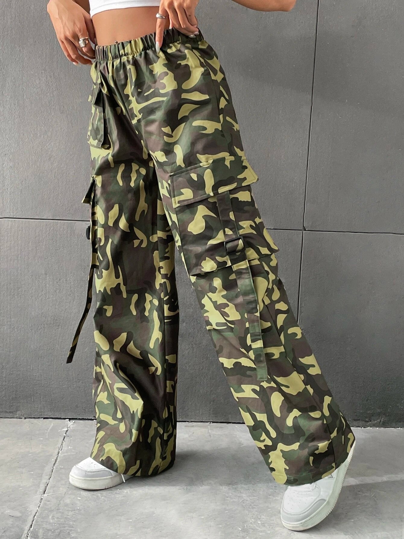 Camo Drop Cargo Pant – back view detail
