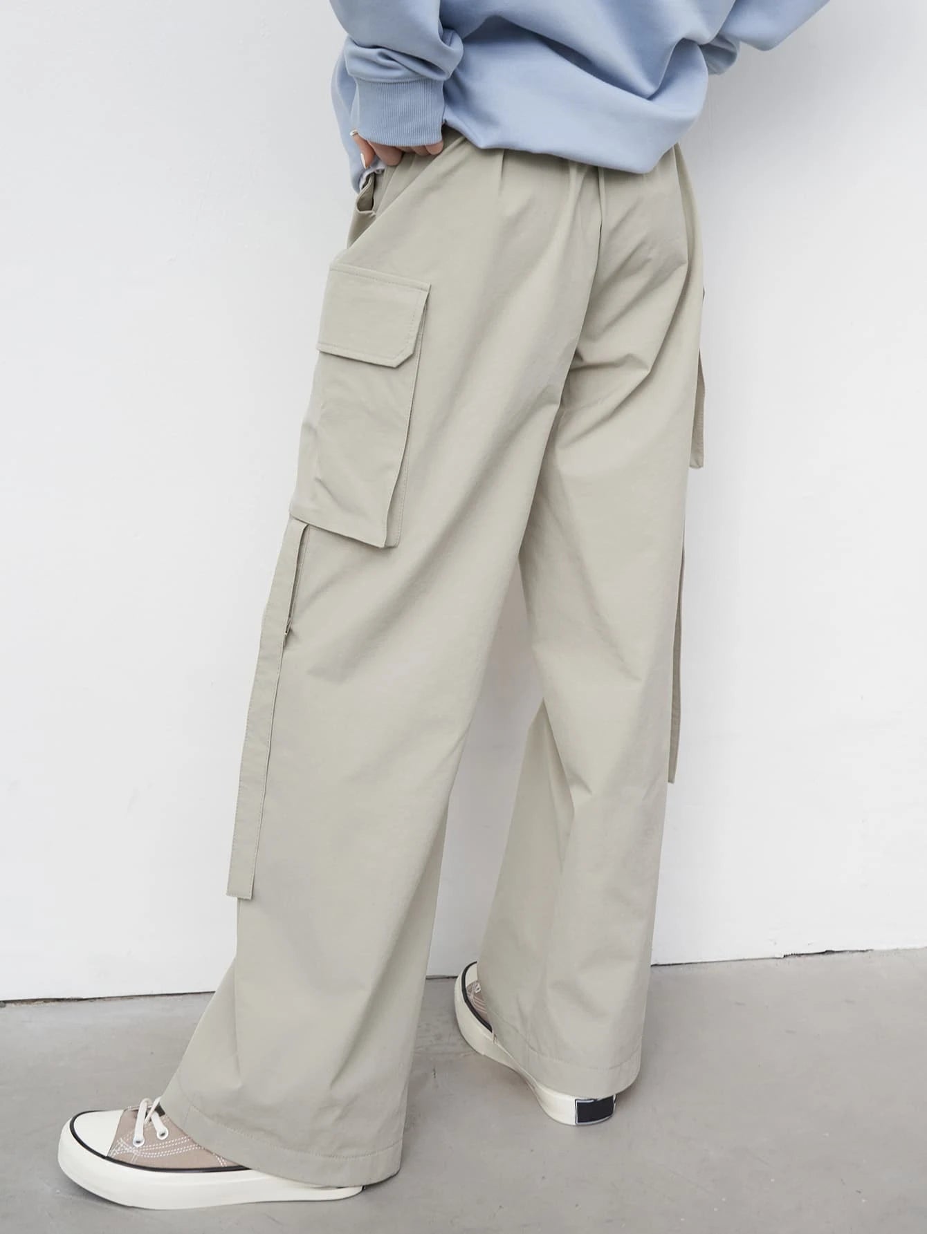 Casual High Waist Flap Pocket Side Cargo Pants – pocket detail close-up