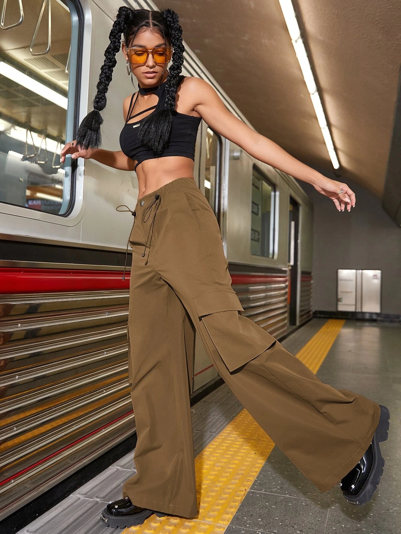 Street Drawstring Waist Flap Pockets Parachute Cargo Pants - Stretch Com – full length outfit view