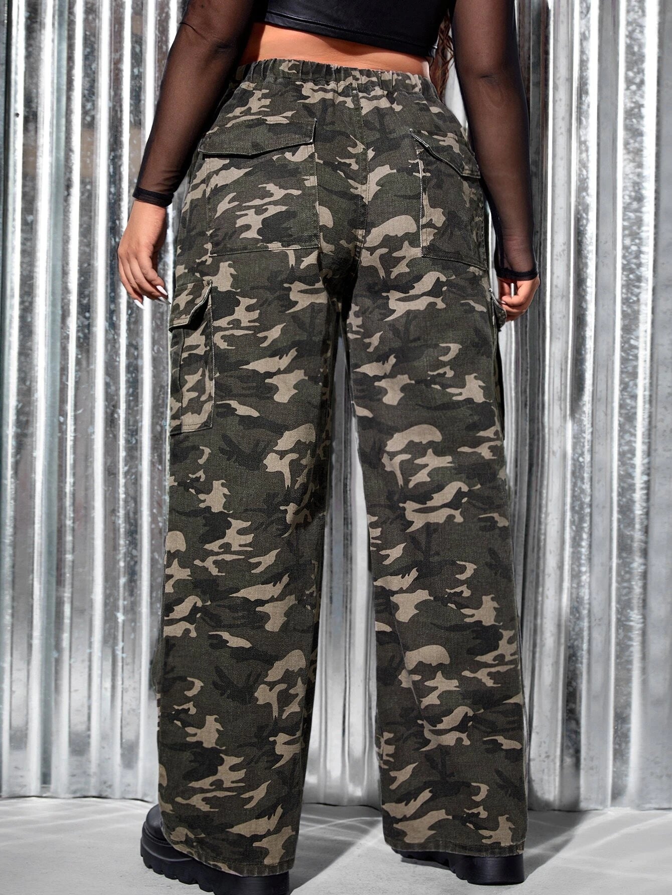 Camo Print Drawstring Waist Cargo Jeans Style 1 – side profile view