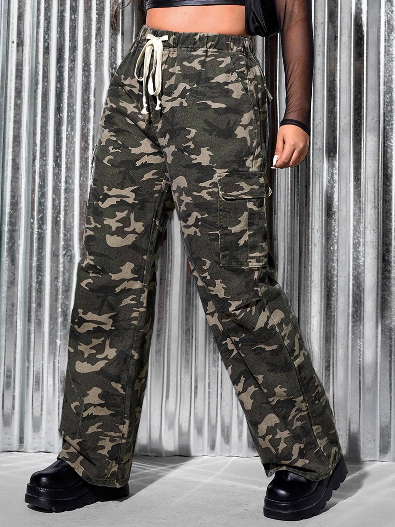 Camo Print Drawstring Waist Cargo Jeans Style 1 – waistband detail