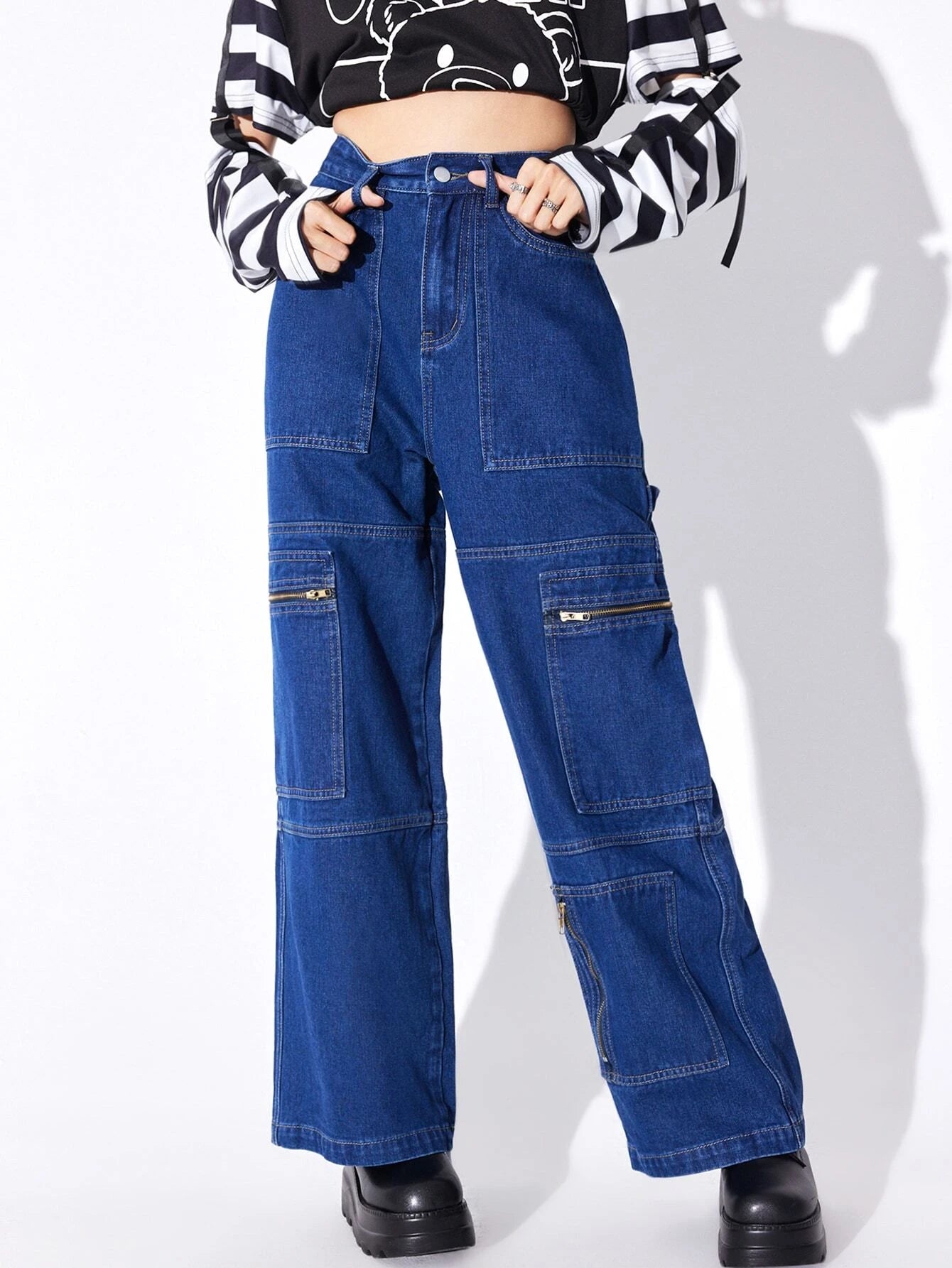Flap Pocket Zipper Cargo Jeans – women's cargo pants front view