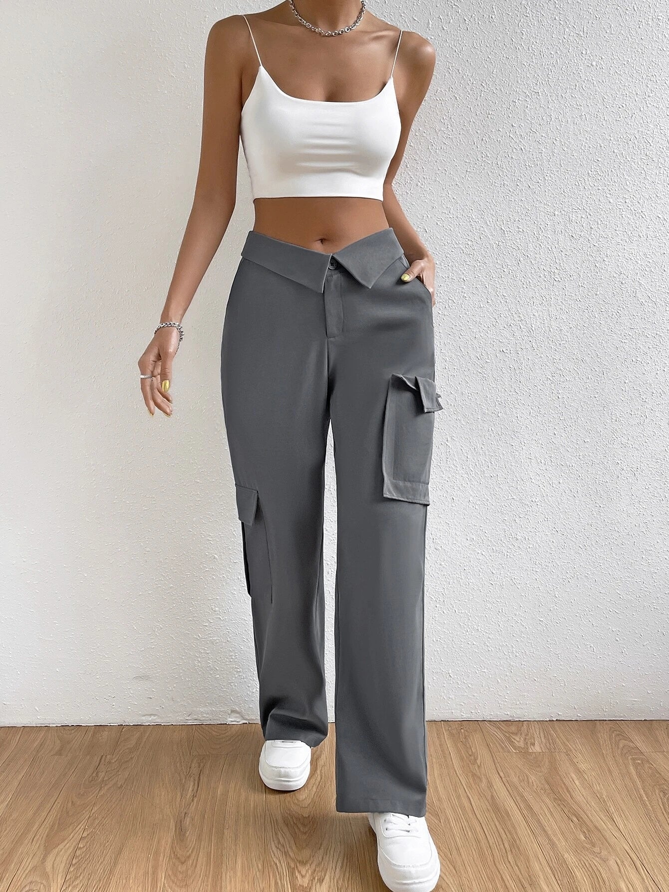 High Waist Regular Fit Cargo Pants – pocket detail close-up