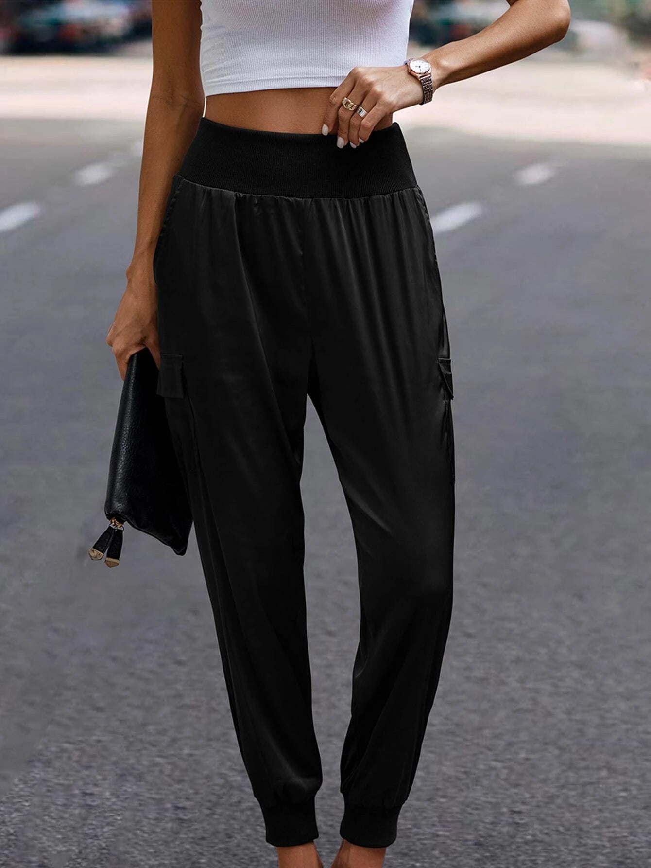 Cotton Flap Pocket Side Cargo Pants – waistband detail