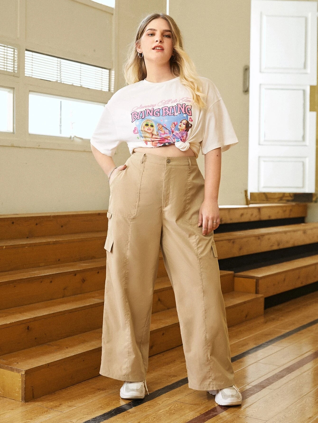 Casual Loose Flap Side Pocket Cargo Pants – side profile view