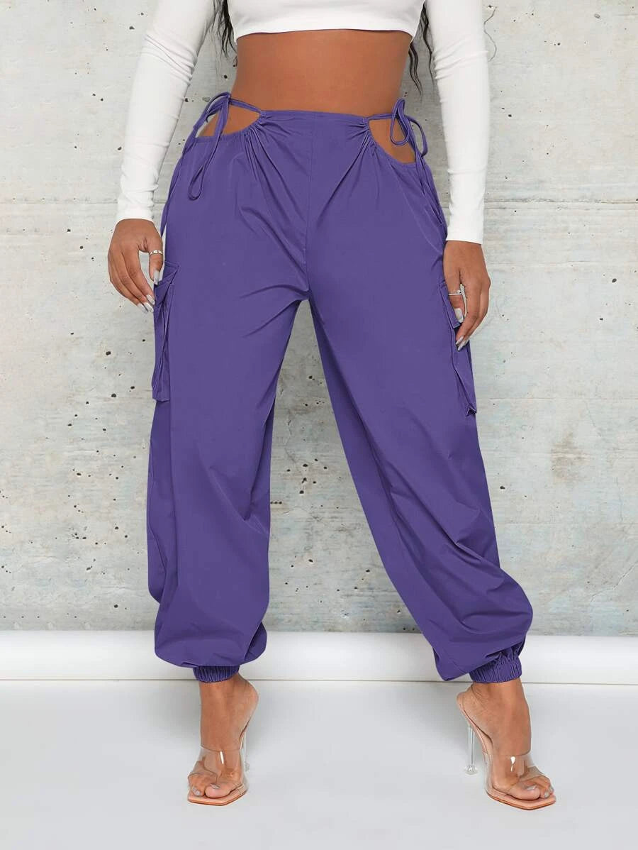 Trendy Cut Out Waist Flap Pocket Cargo Pants – pocket detail close-up