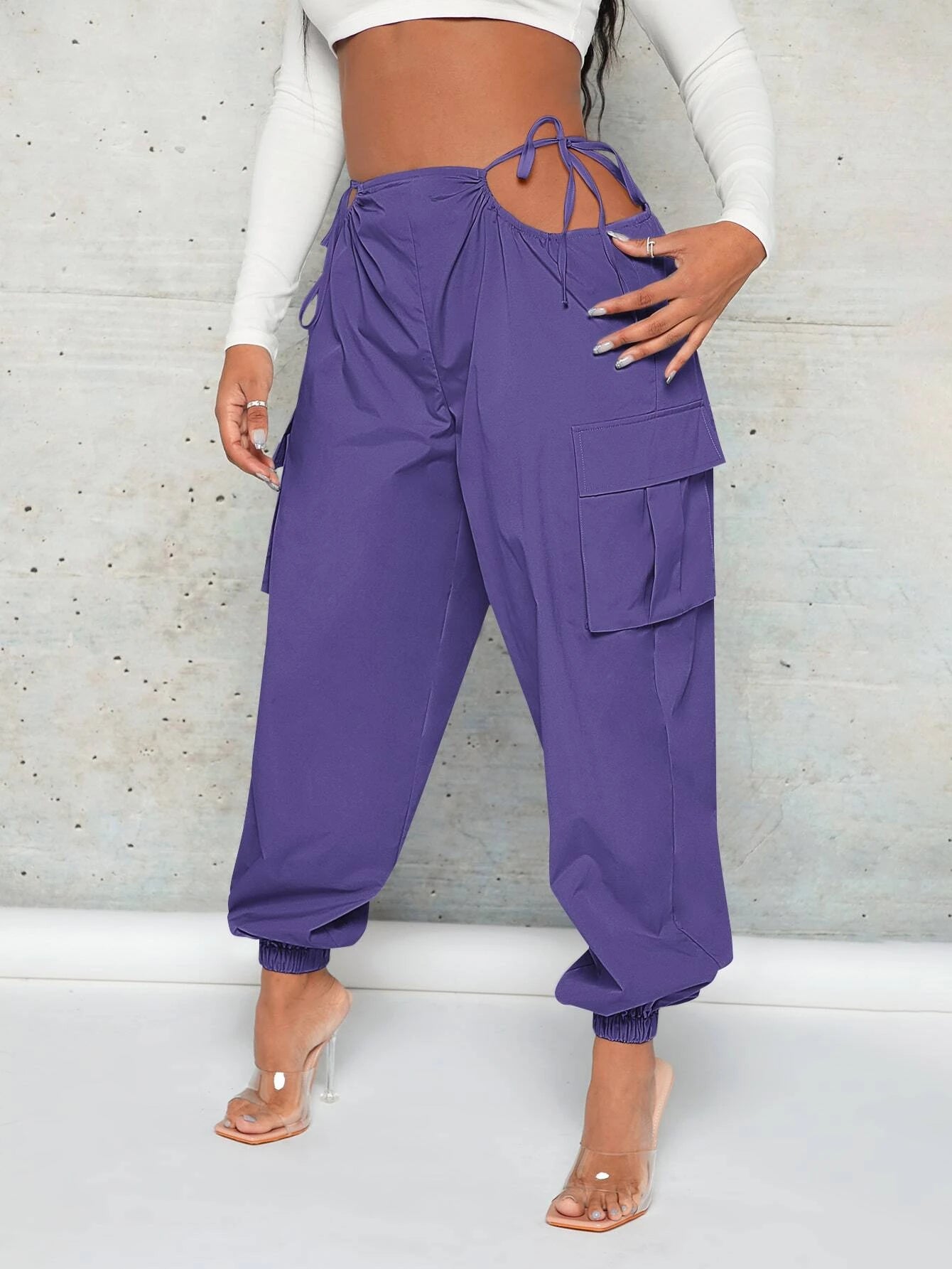 Cut Out Waist Flap Pocket Cargo Pants – model wearing view
