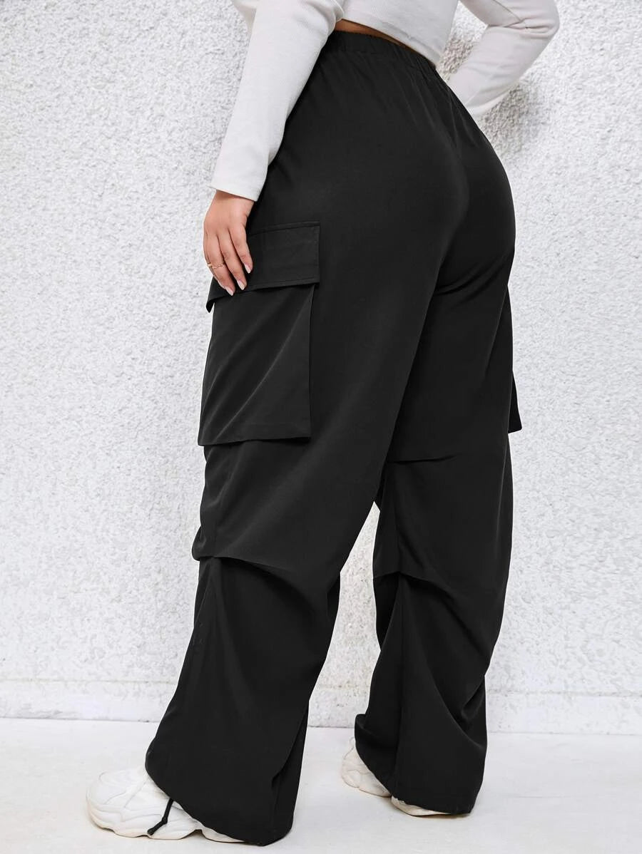 Easy Wear Plus Flap Pocket Side Cargo Pants – pocket detail close-up