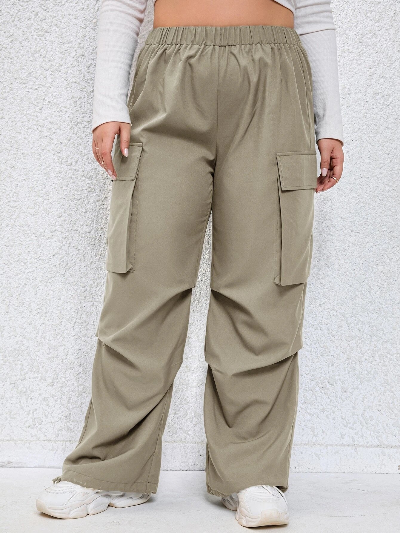 Flap Pocket Side Cargo Pant – side profile view