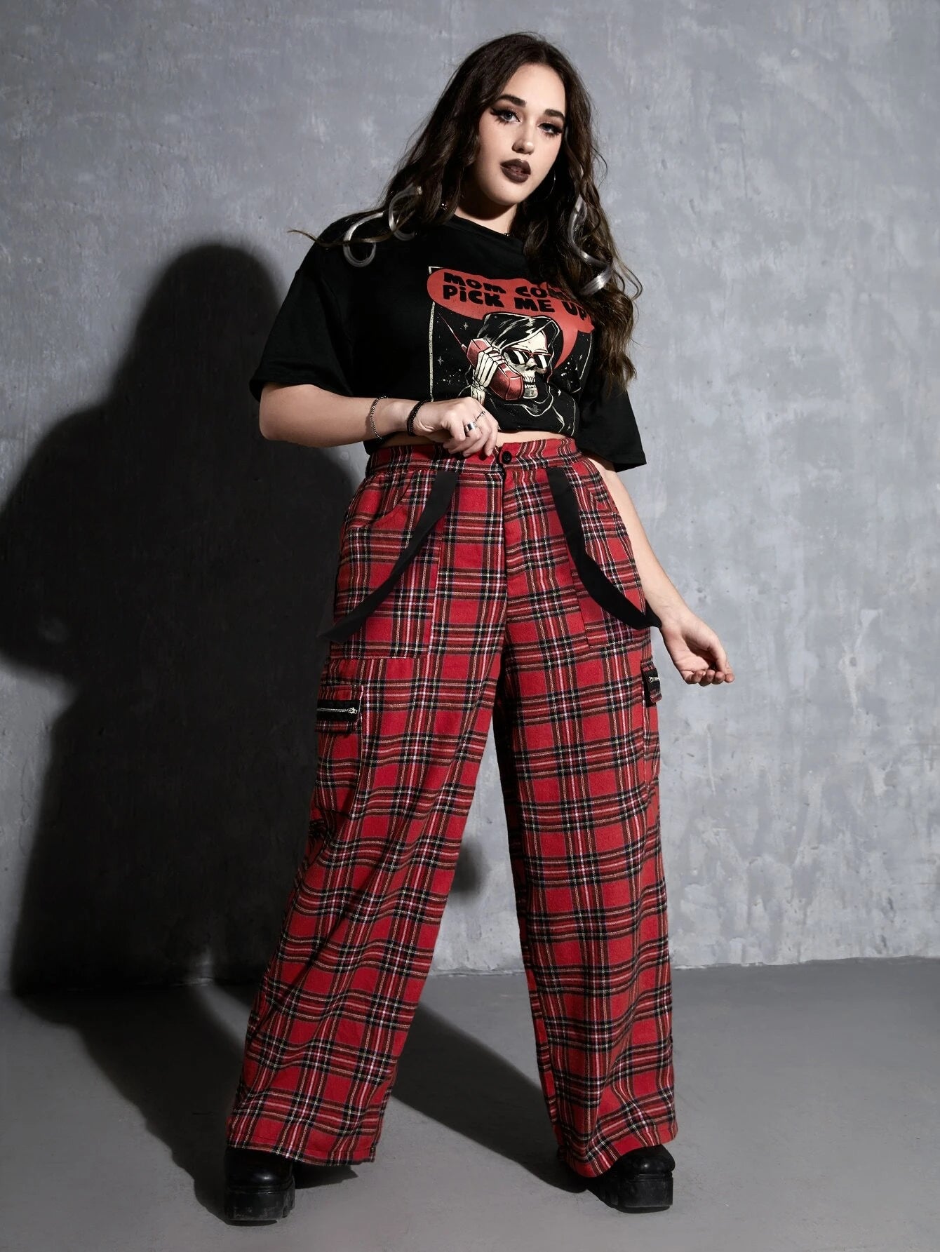 Tartan Print Cargo Pants With Flap Pocket – side profile view
