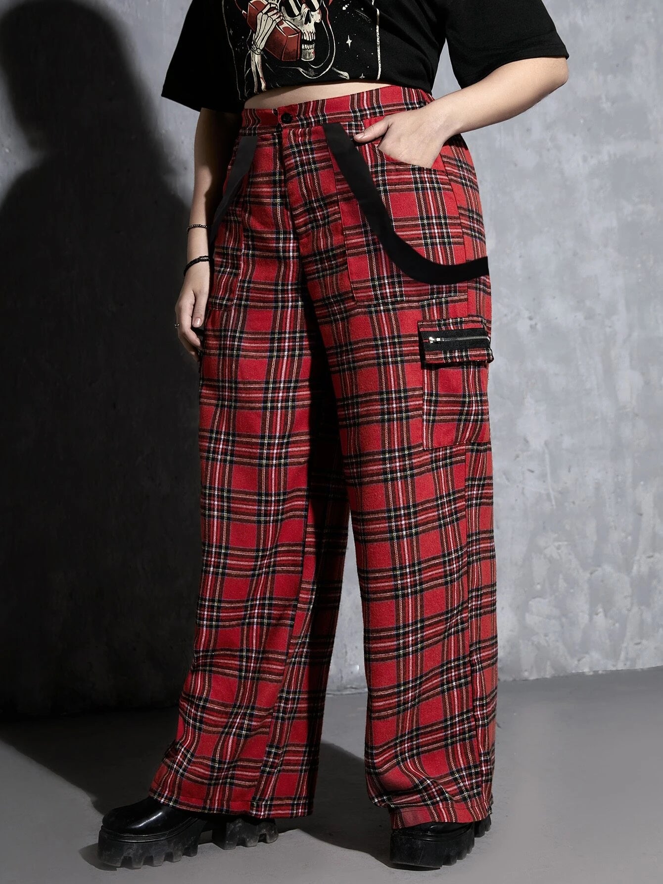 Tartan Print Cargo Pants With Flap Pocket – back view detail