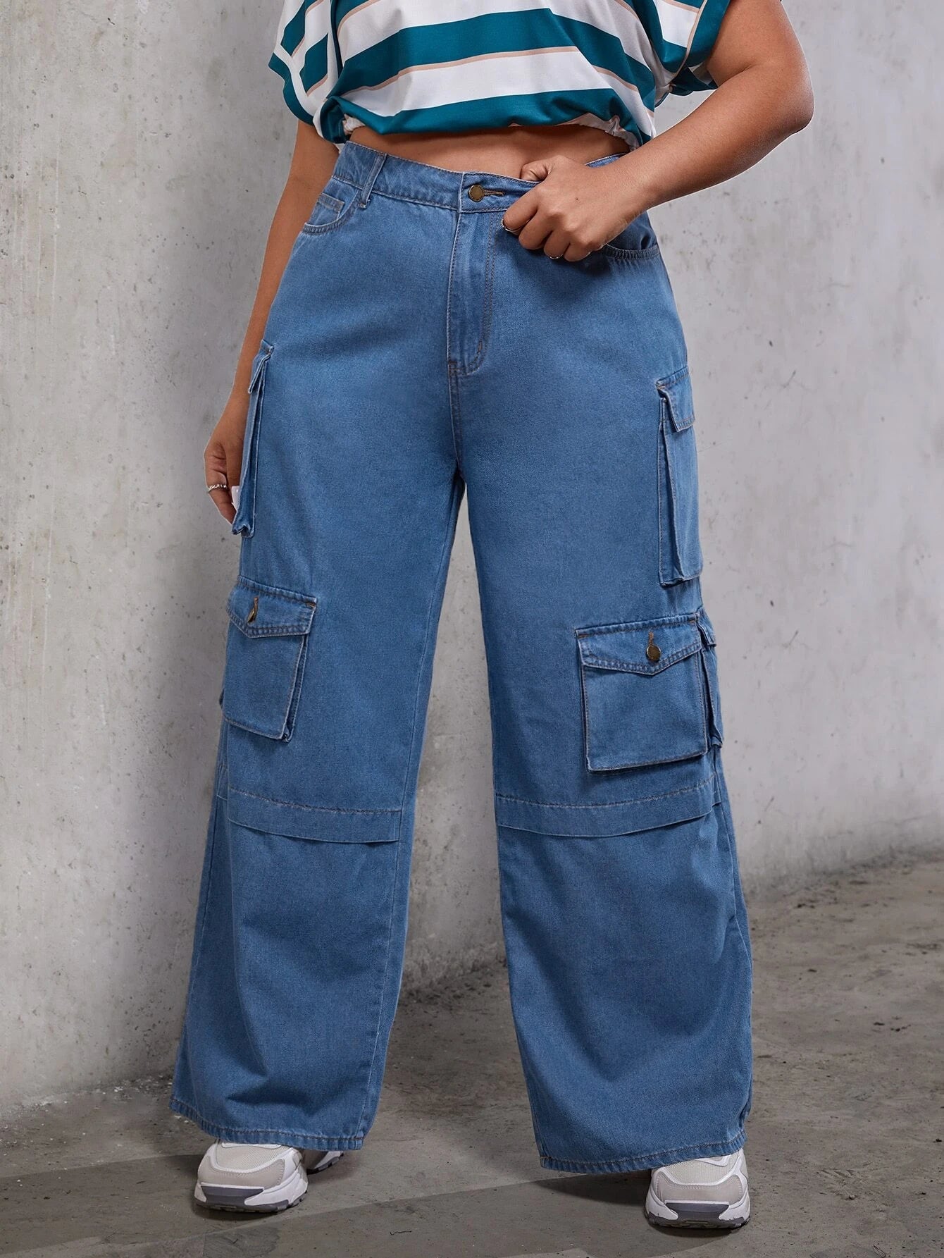Flap Pocket Loose Cargo Jeans Style 1 – women's cargo pants front view