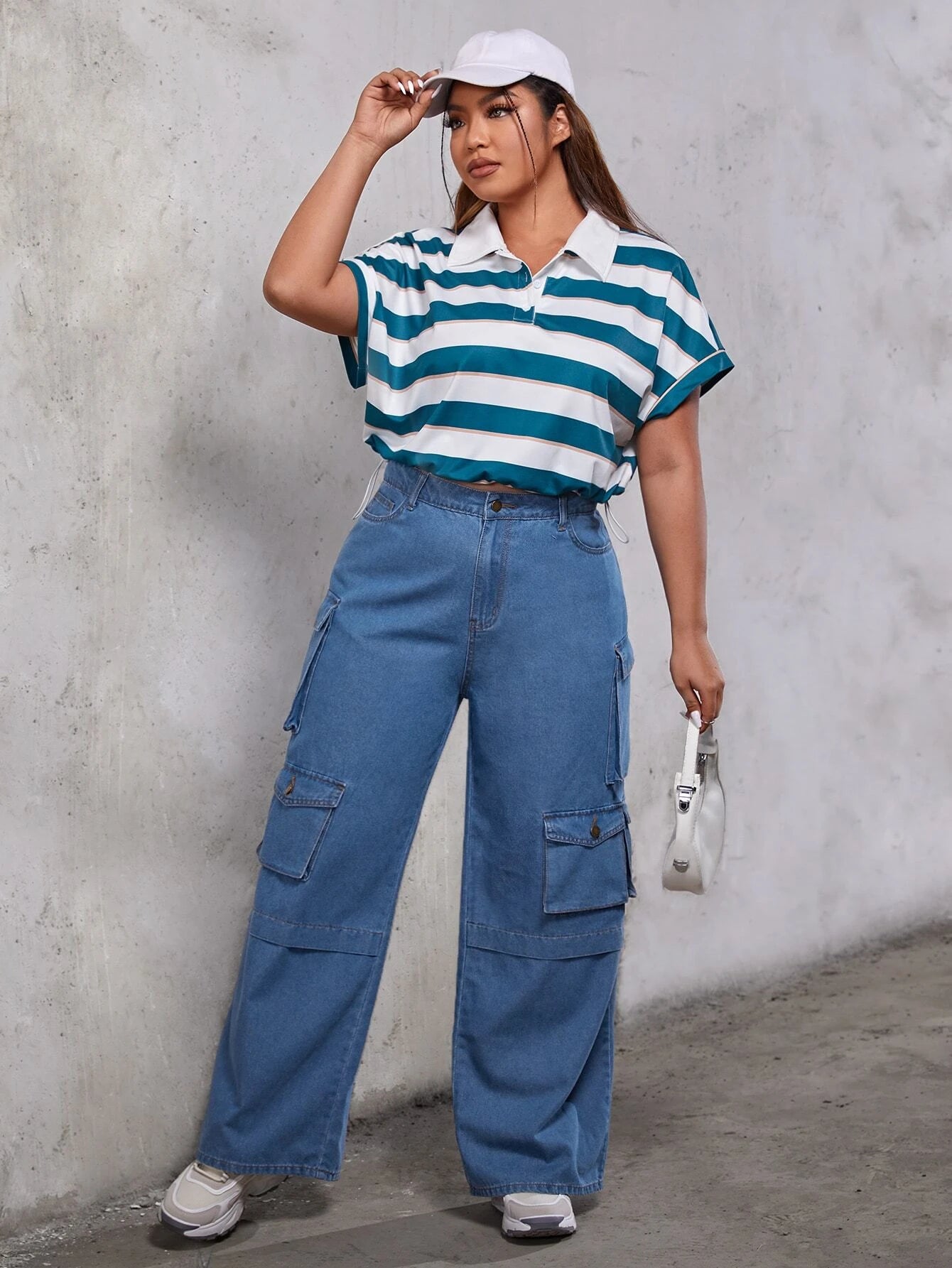 Flap Pocket Loose Cargo Jeans Style 1 – back view detail