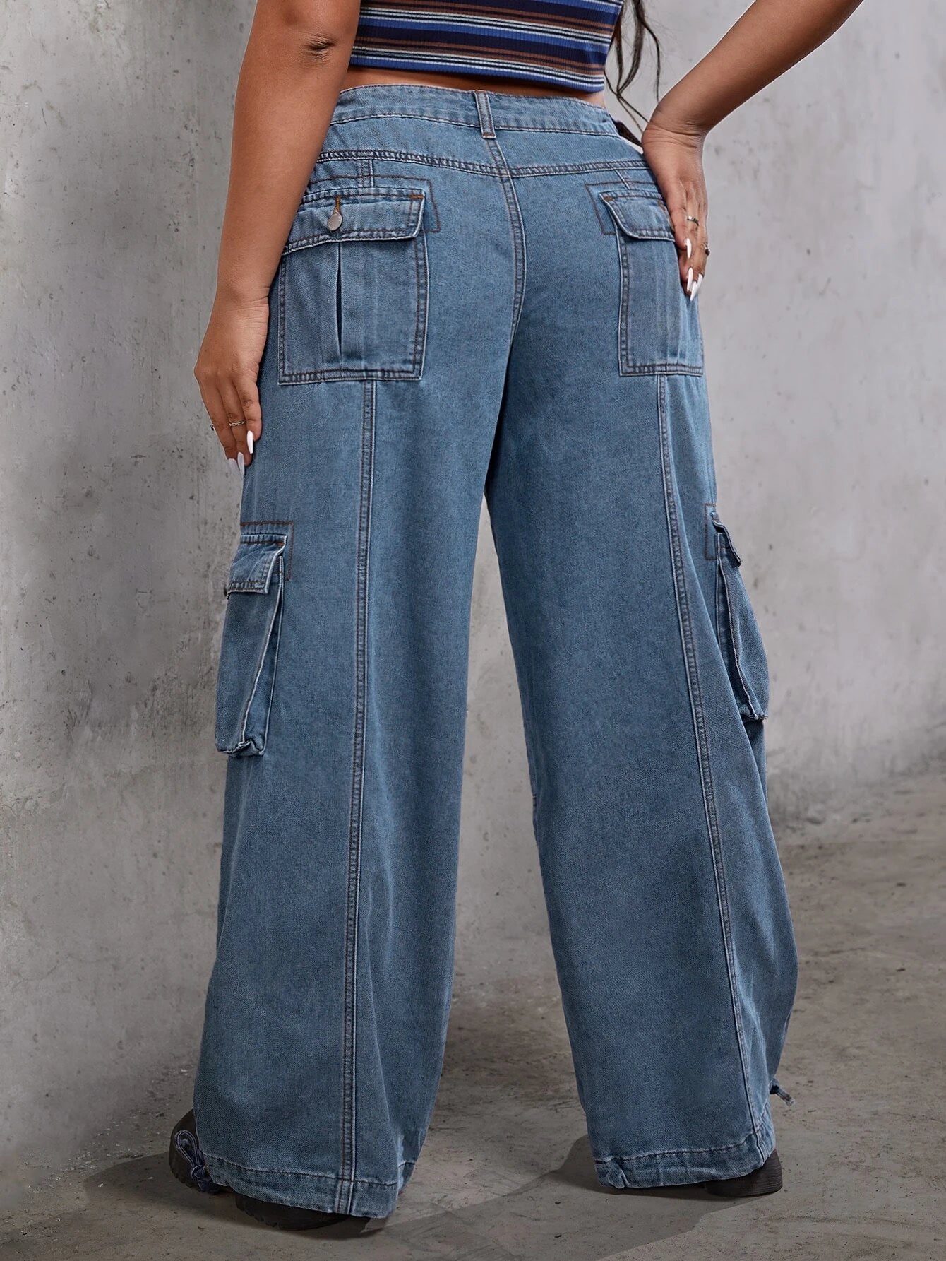 Flap Pocket Loose Cargo Jeans – side profile view