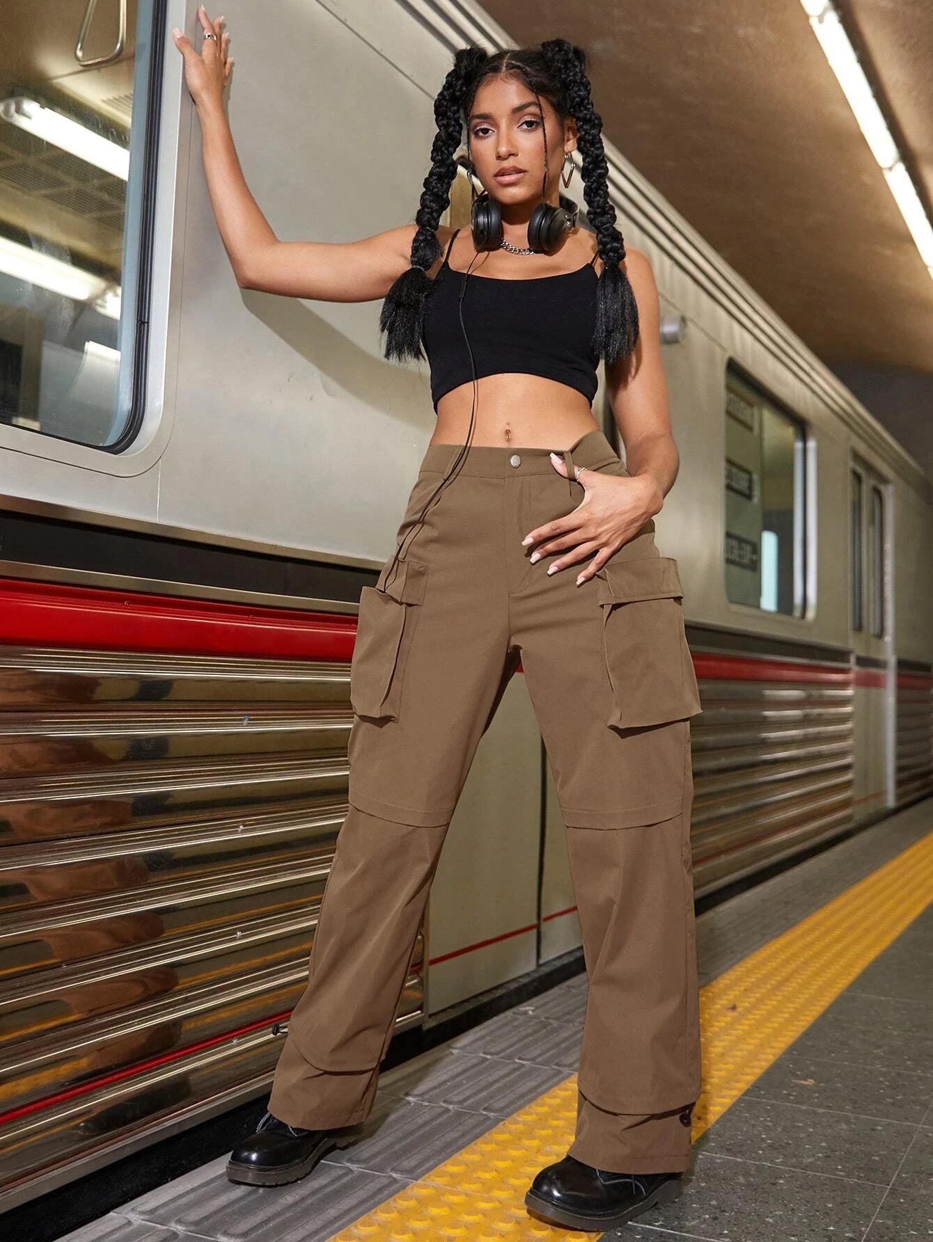 Street Pocket Cargo Pants – back view detail