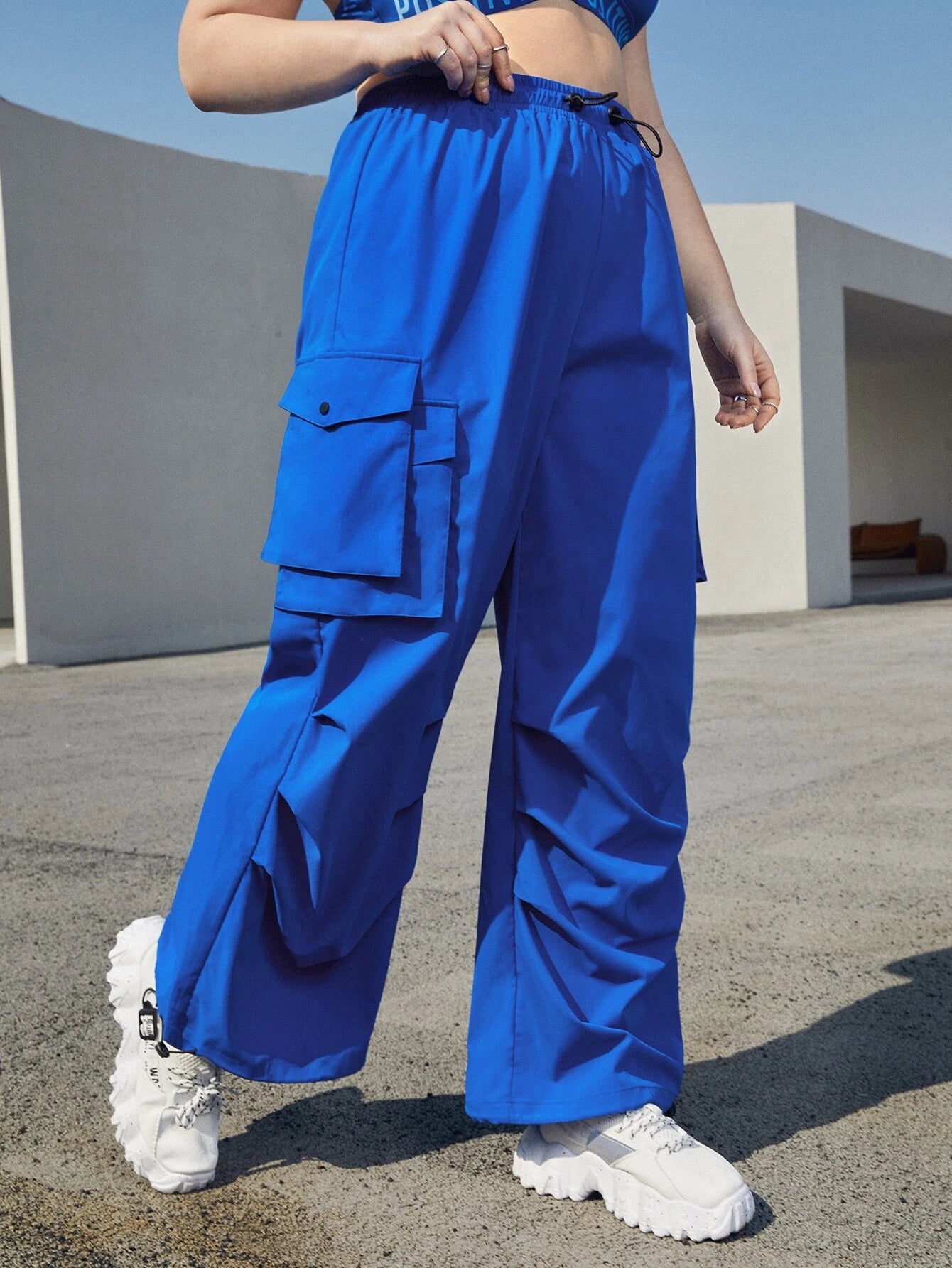 High Waist Flap Pocket Side Cargo Parachute Pants – back view detail