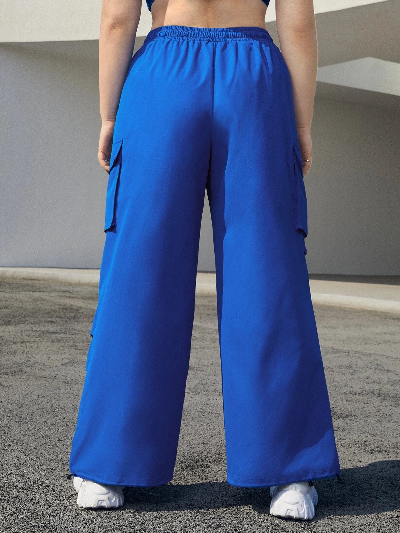 High Waist Flap Pocket Side Cargo Parachute Pants – pocket detail close-up