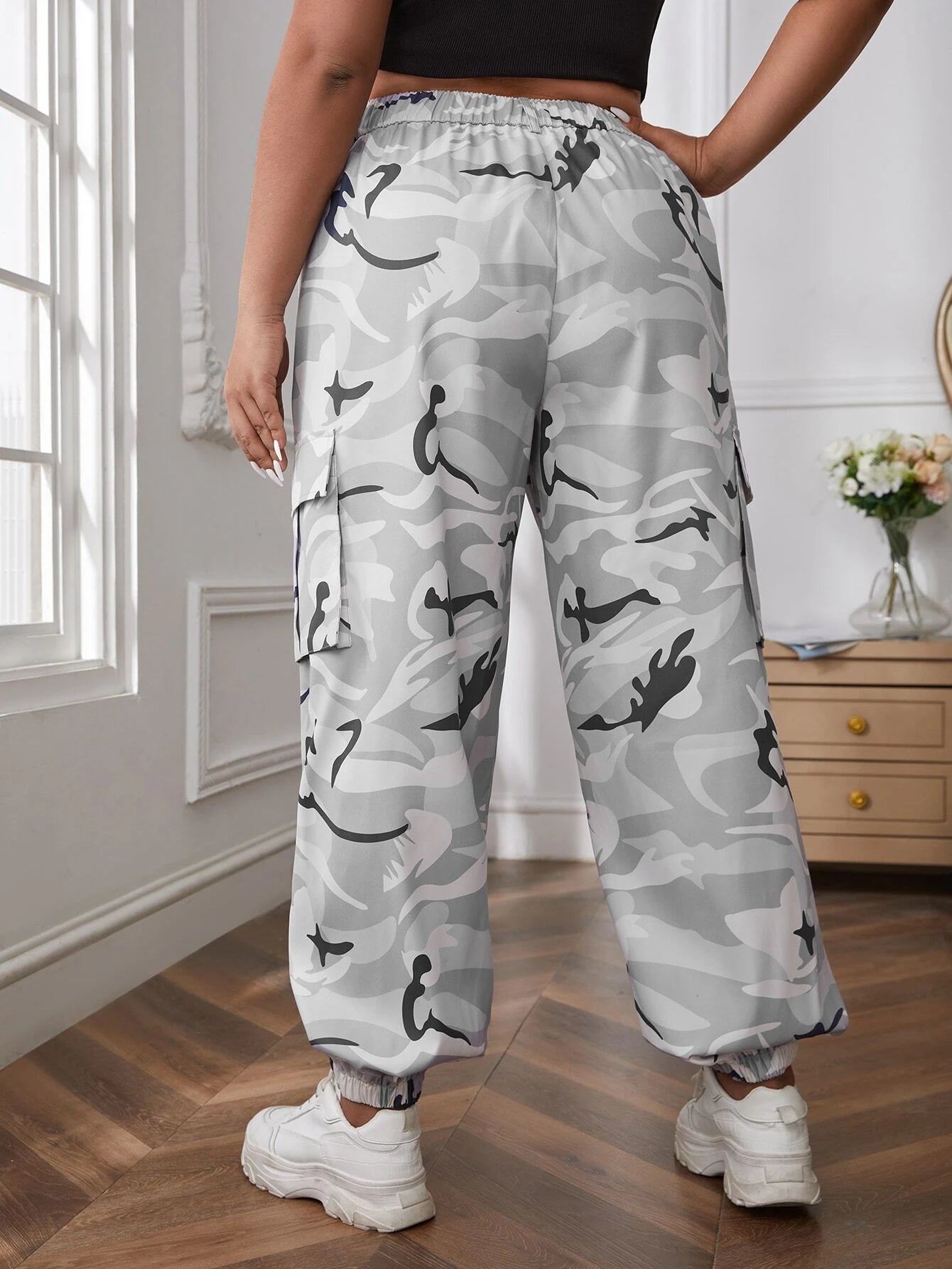 Regular Fit Non-Stretch Jogger Pants – back view detail