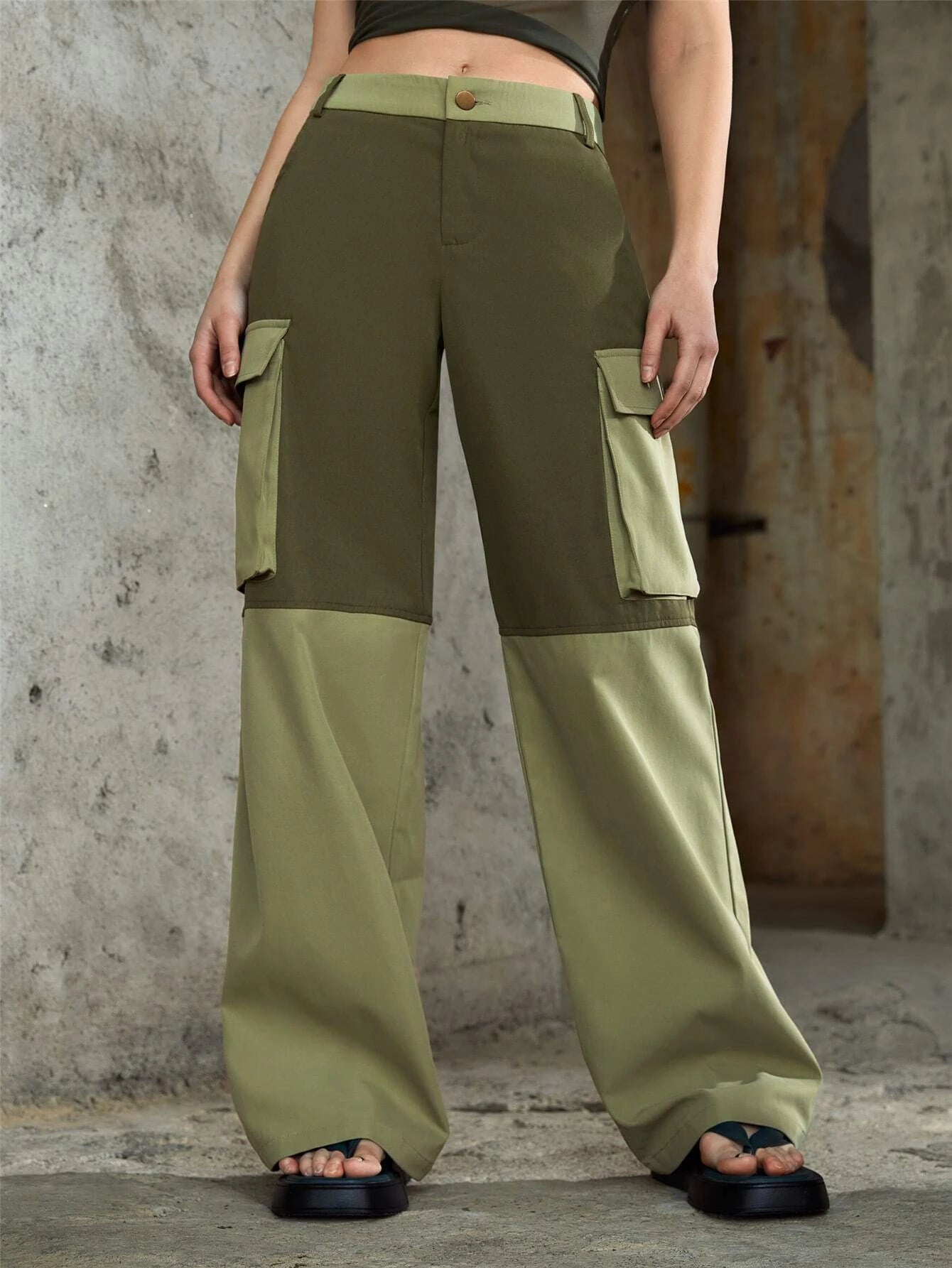 Flap Pocket Cargo Pants In Colorblock Design – women's cargo pants front view