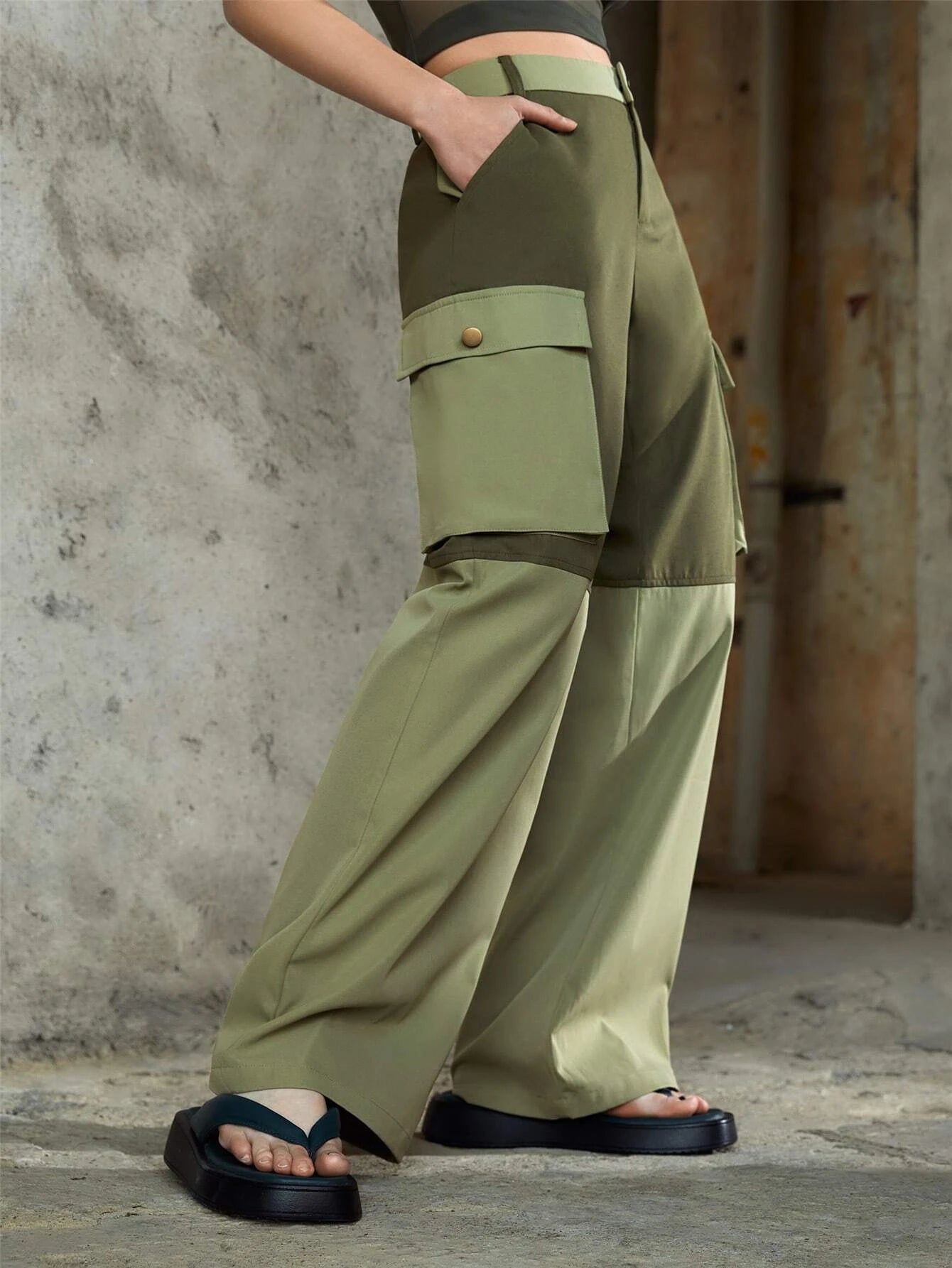 Flap Pocket Cargo Pants In Colorblock Design – side profile view