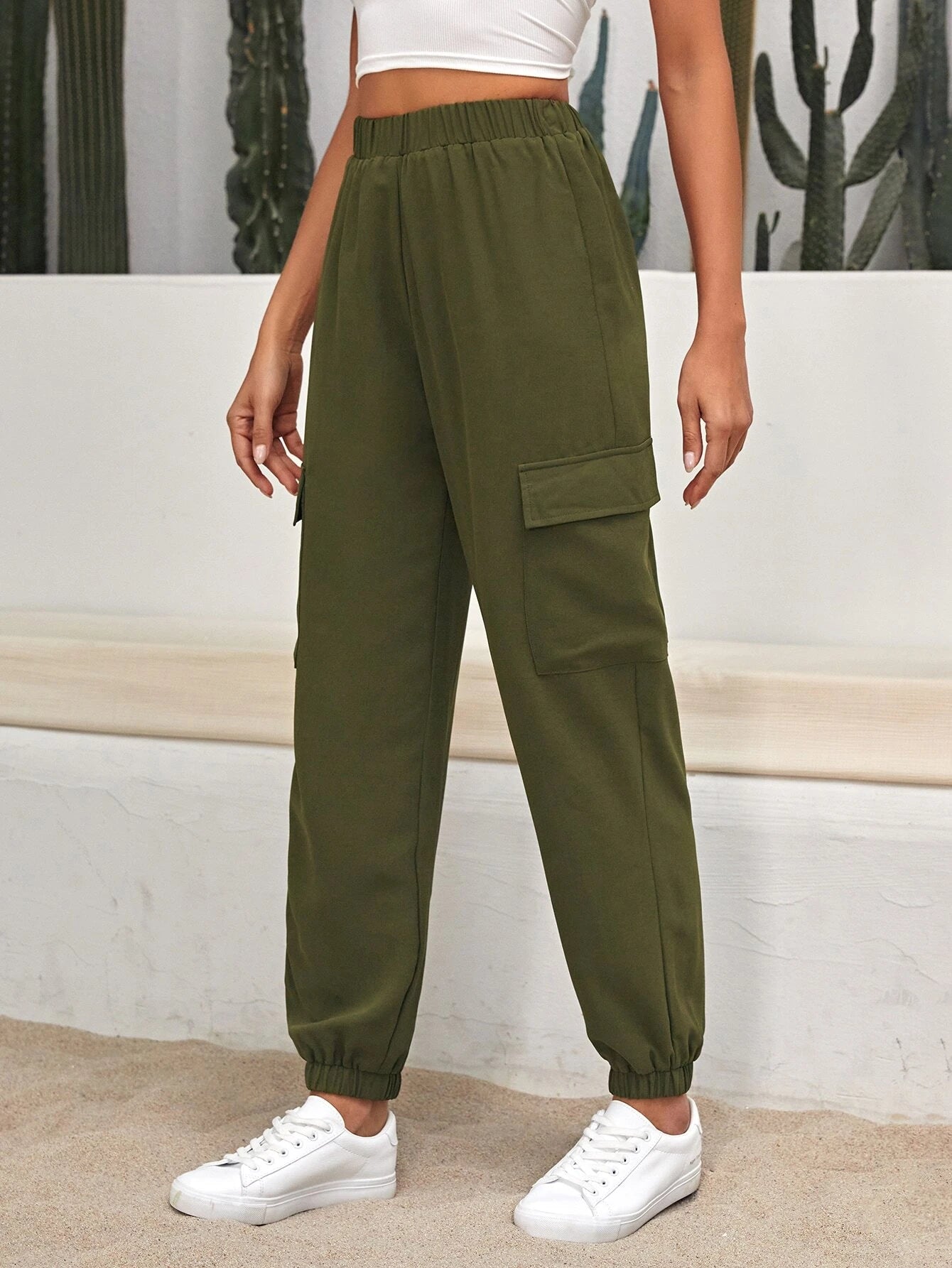 Casual Pocket Side Cargo Pants – waistband detail