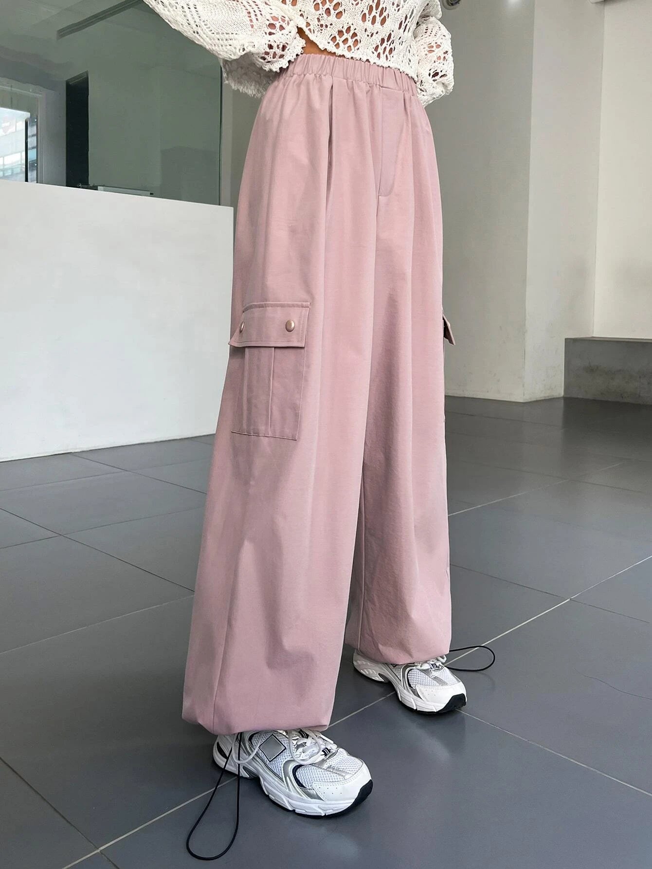 Flap Side Pocket Drawstring Hem Parachute Cargo Pants – full length outfit view