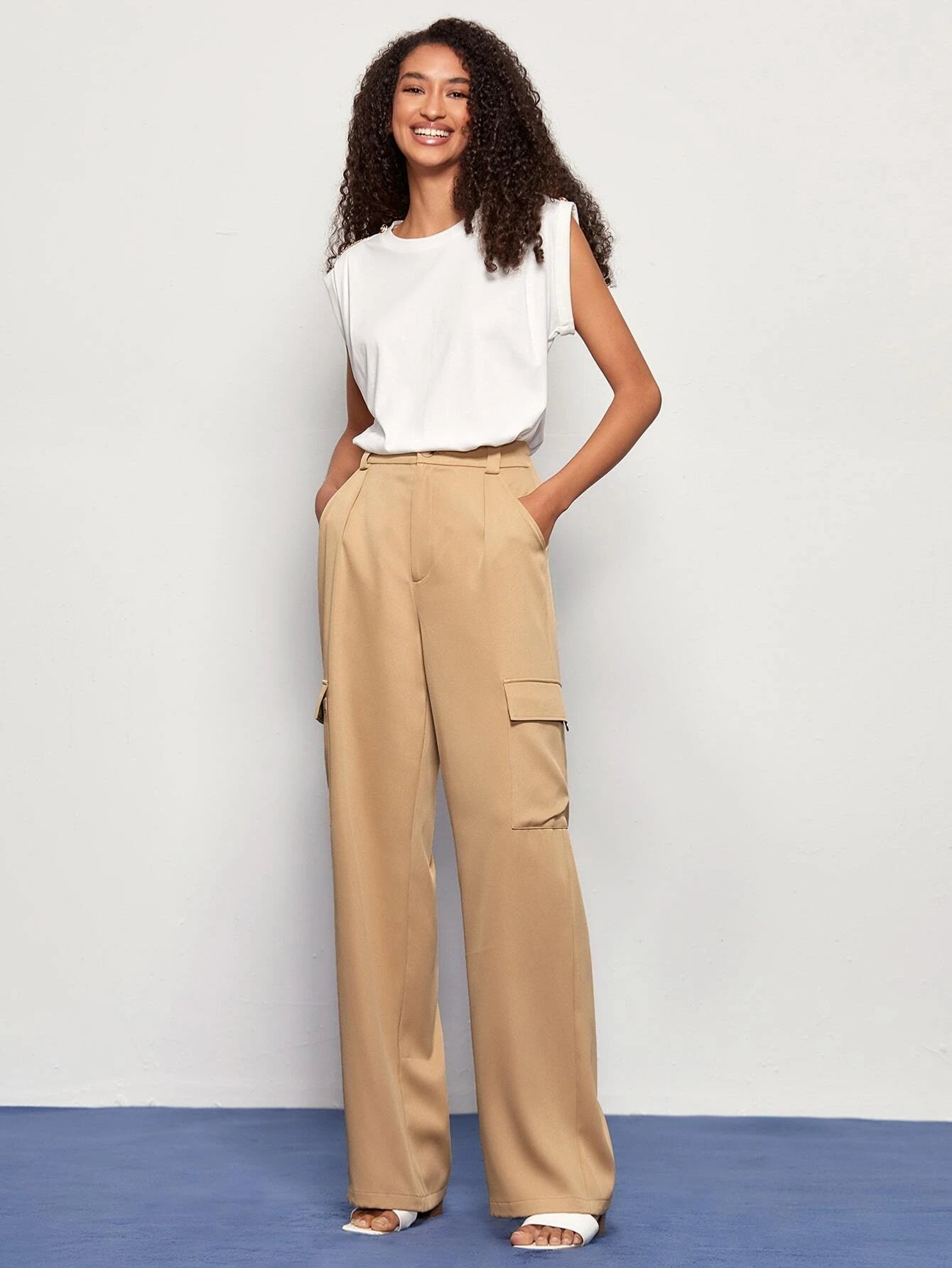 Cargo Pants With Flap Side Pockets – waistband detail