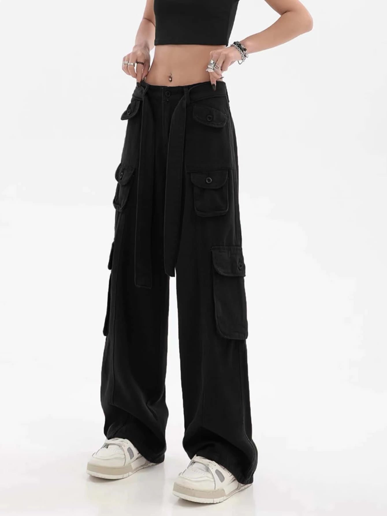 Camo Print Flap Pocket Belted Cargo Jean – pocket detail close-up