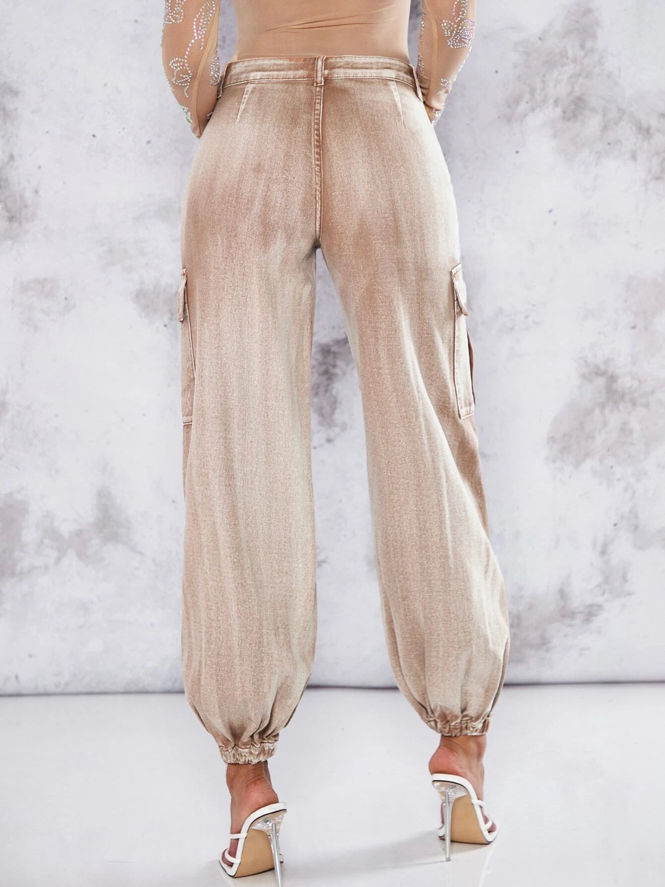 Casual Plain Zipper Cargo Pant – back view detail