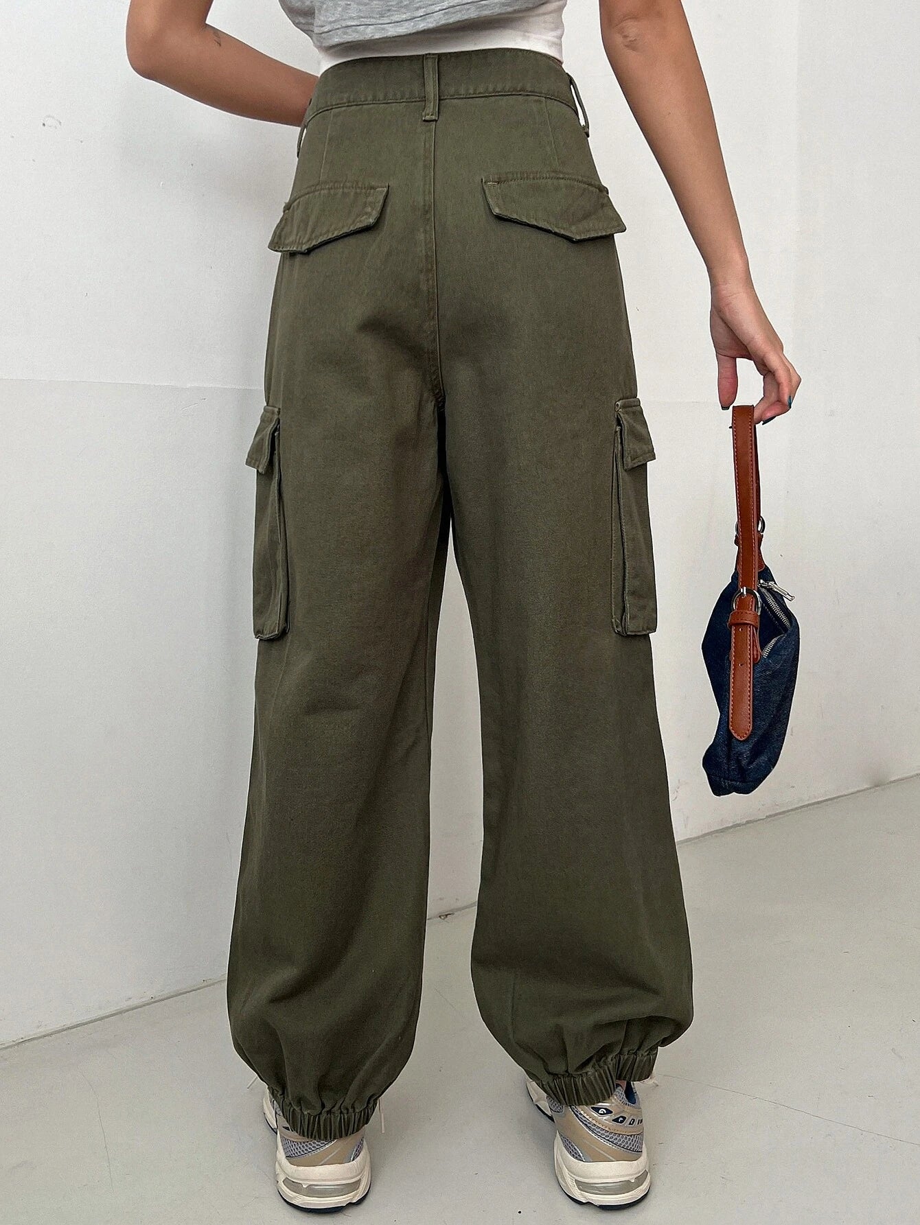 Pocket Side Cargo Pant – pocket detail close-up