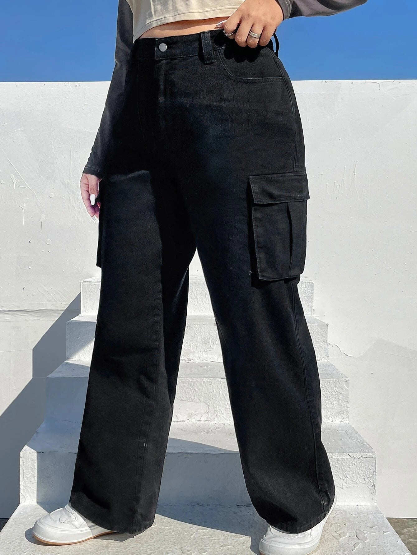 Side Pocket Cargo Pants Without Belt – pocket detail close-up