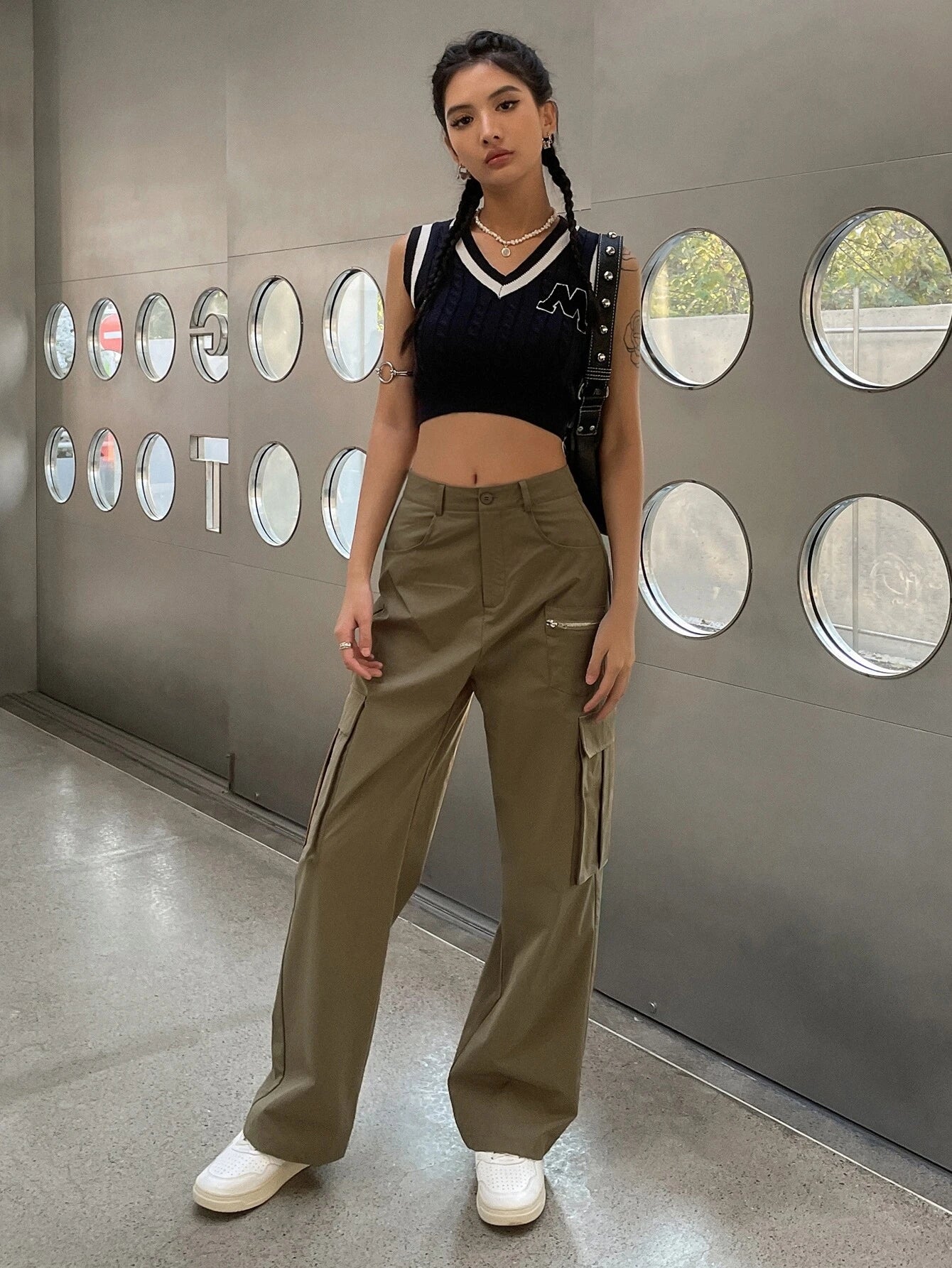 Plain Flap Side Pocket Cargo Pants – full length outfit view