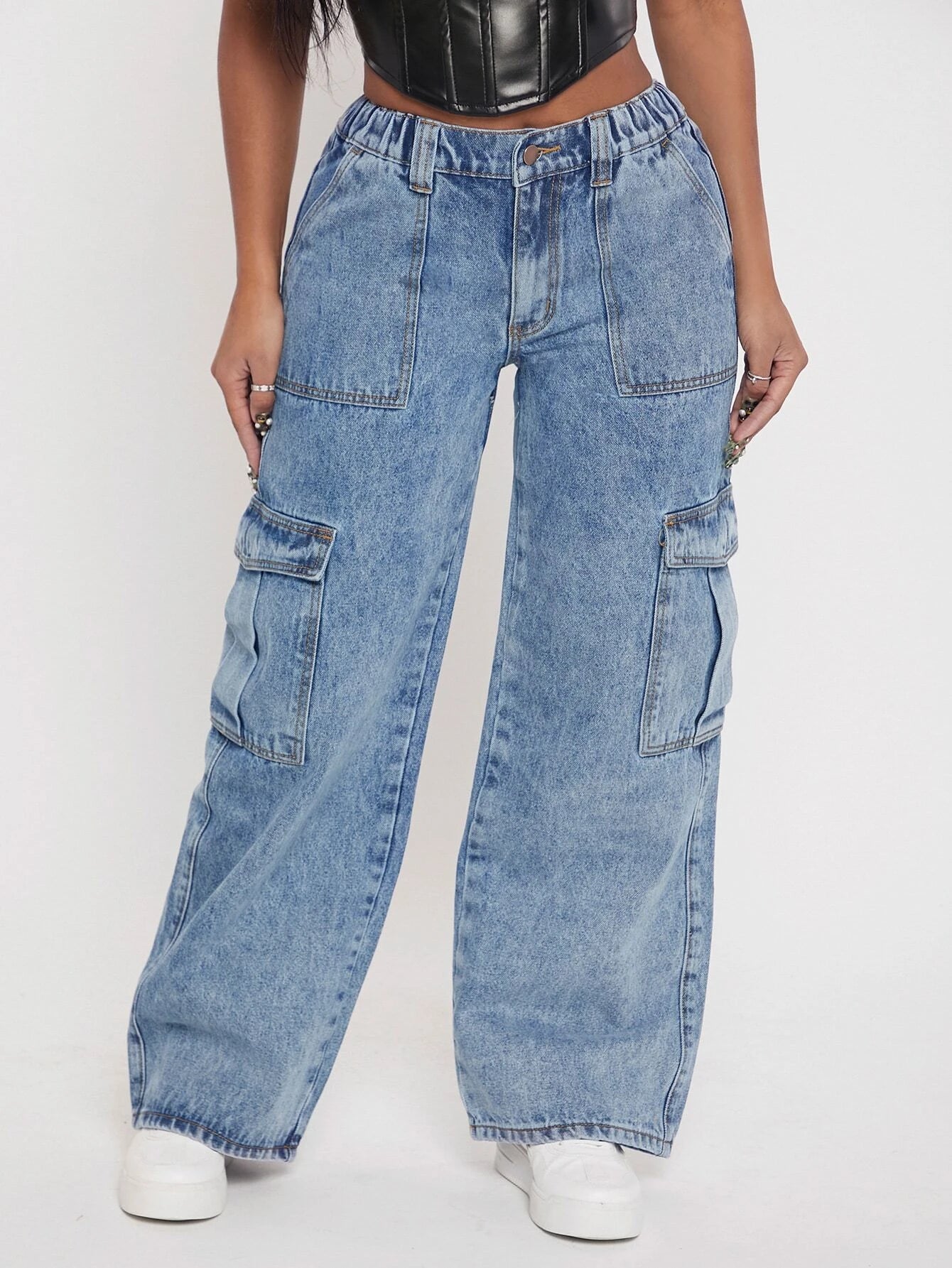 Flap Pocketed Cargo Jeans – pocket detail close-up
