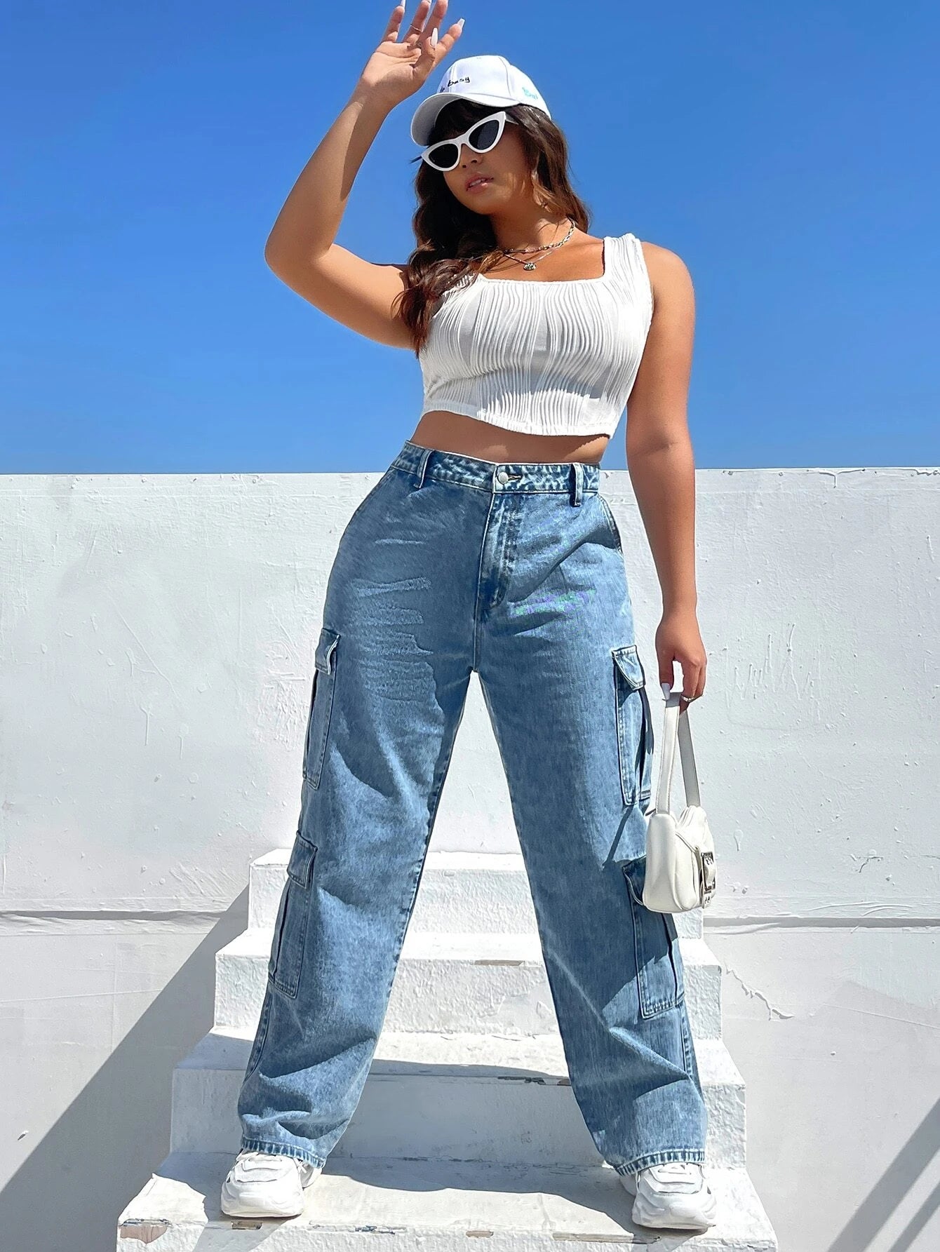 Side Flap Pocket Denim Cargo Jeans – waistband detail