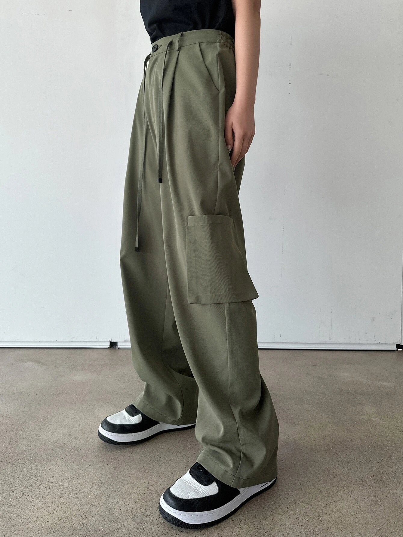 Stylish Casual Pocket Side Cargo Pants – full length outfit view
