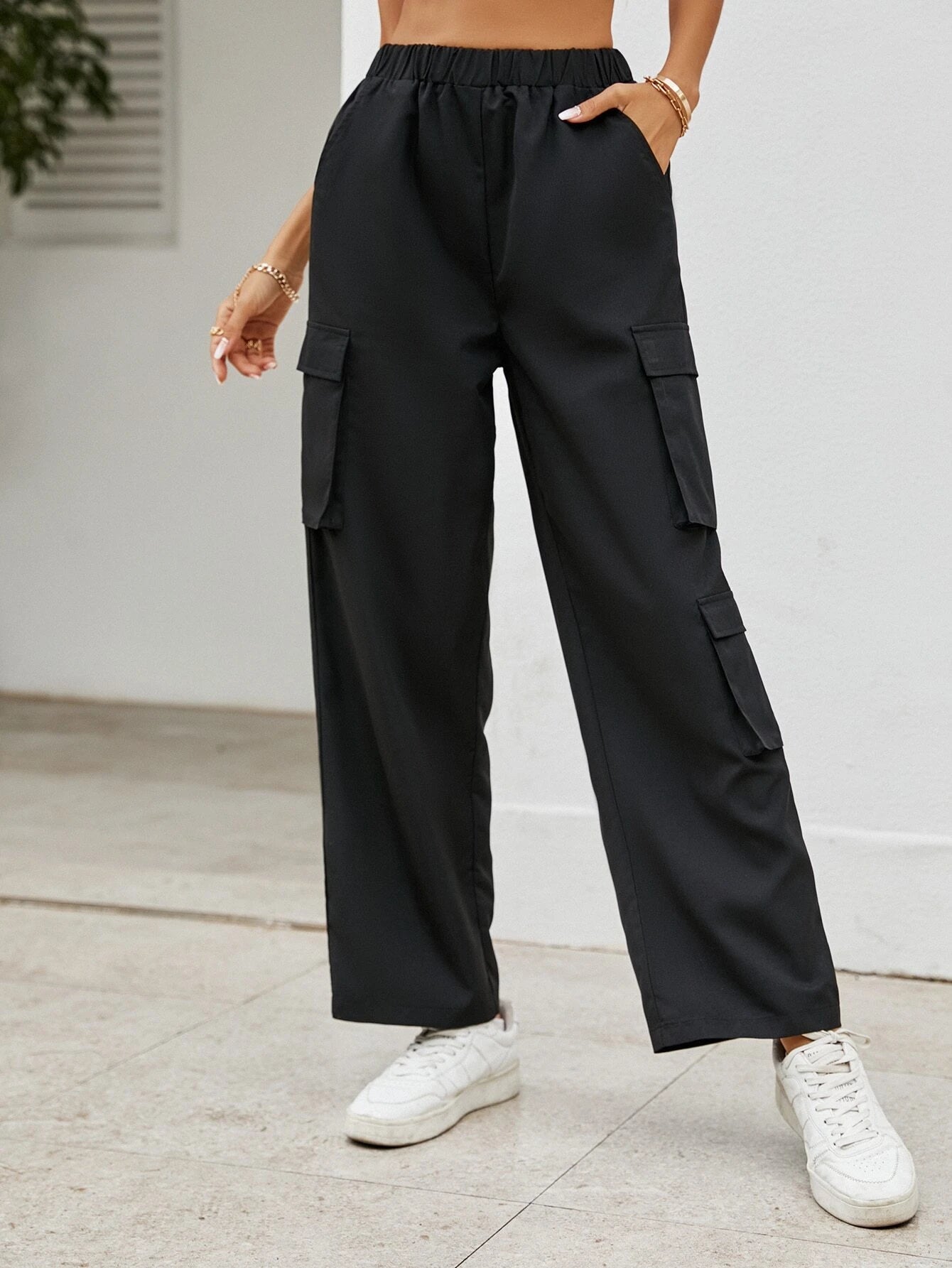 Elastic Waist Flap Pocket Side Cargo Pant – waistband detail