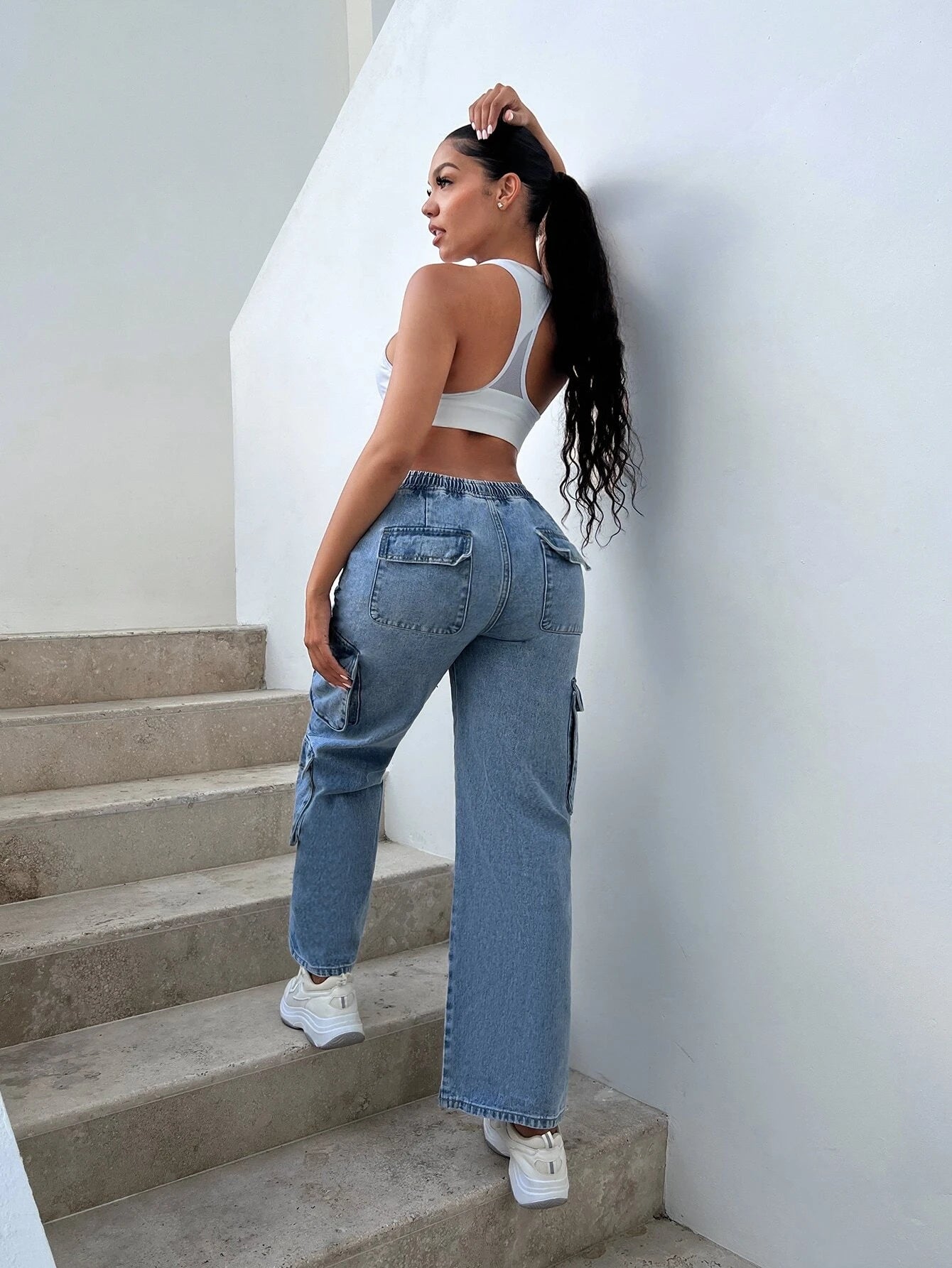 Flap Pocket Cargo Jeans Style 4 – pocket detail close-up