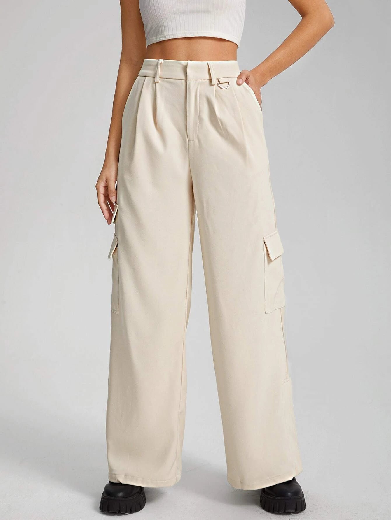 Loose Fit High Waist Cargo Pants – full length outfit view